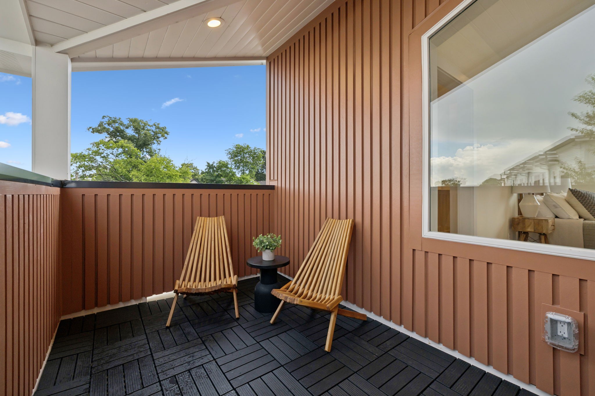 1117B Chester Ave Unit: B