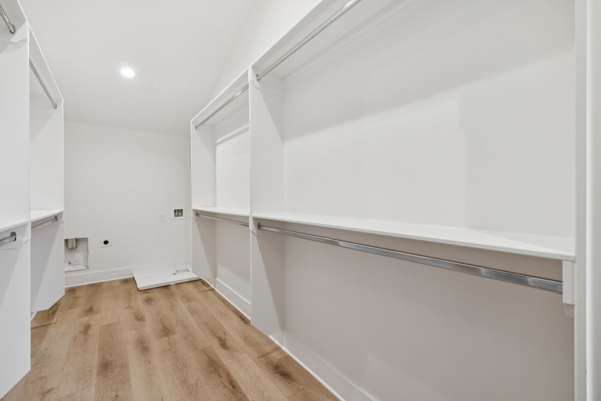 1117B Chester Ave Unit: B
