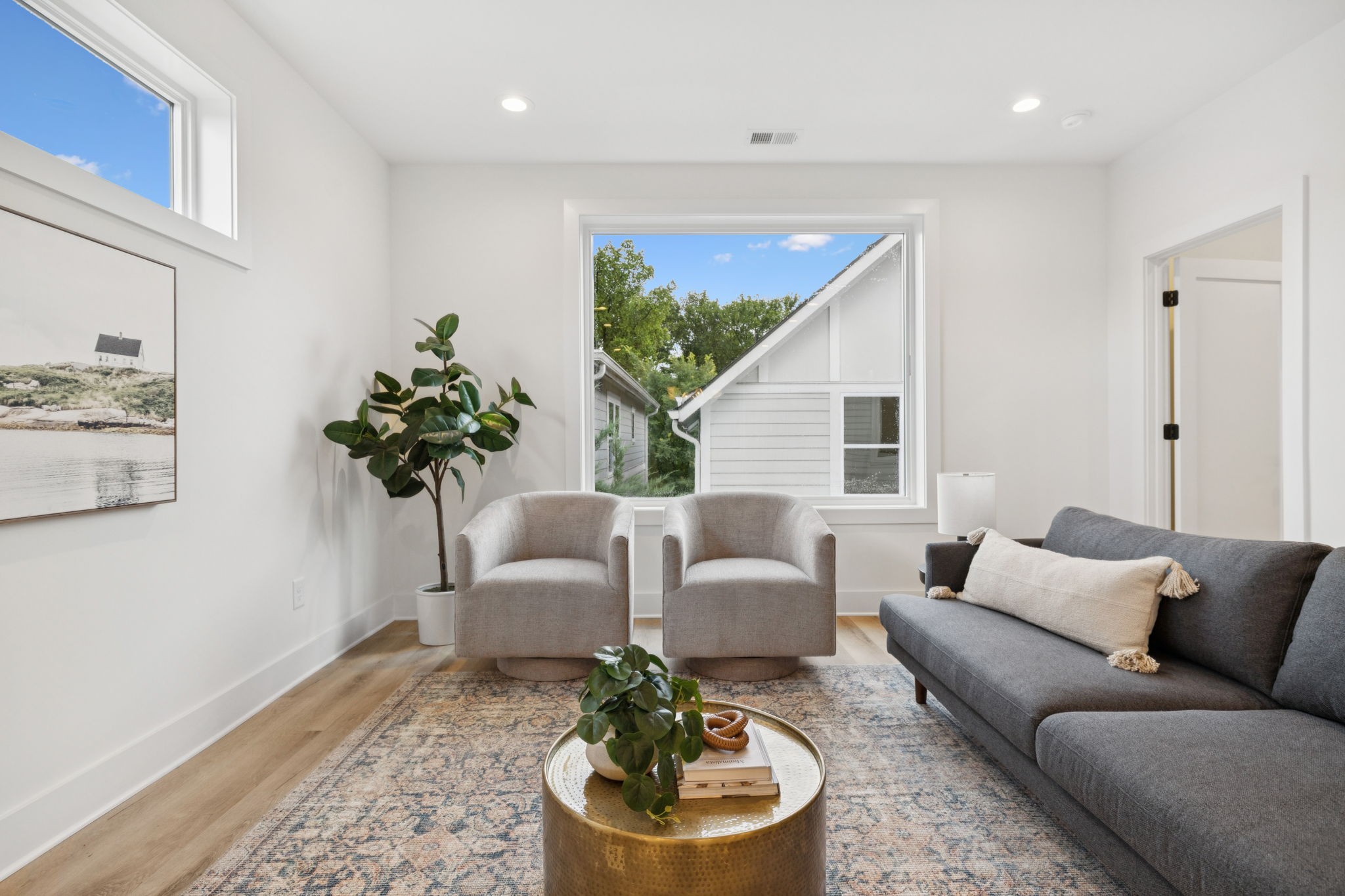 1117B Chester Ave Unit: B