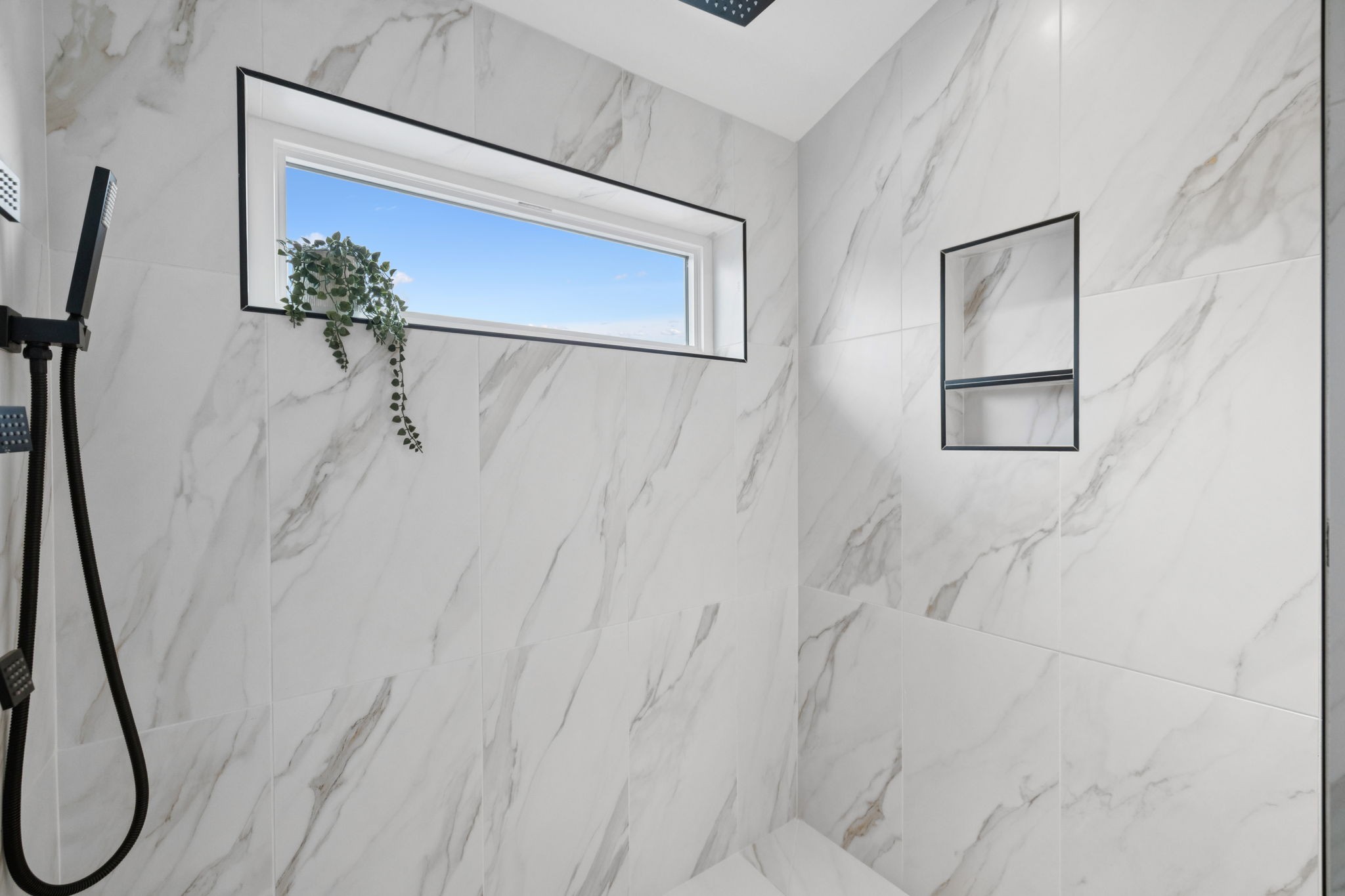 1117B Chester Ave Unit: B