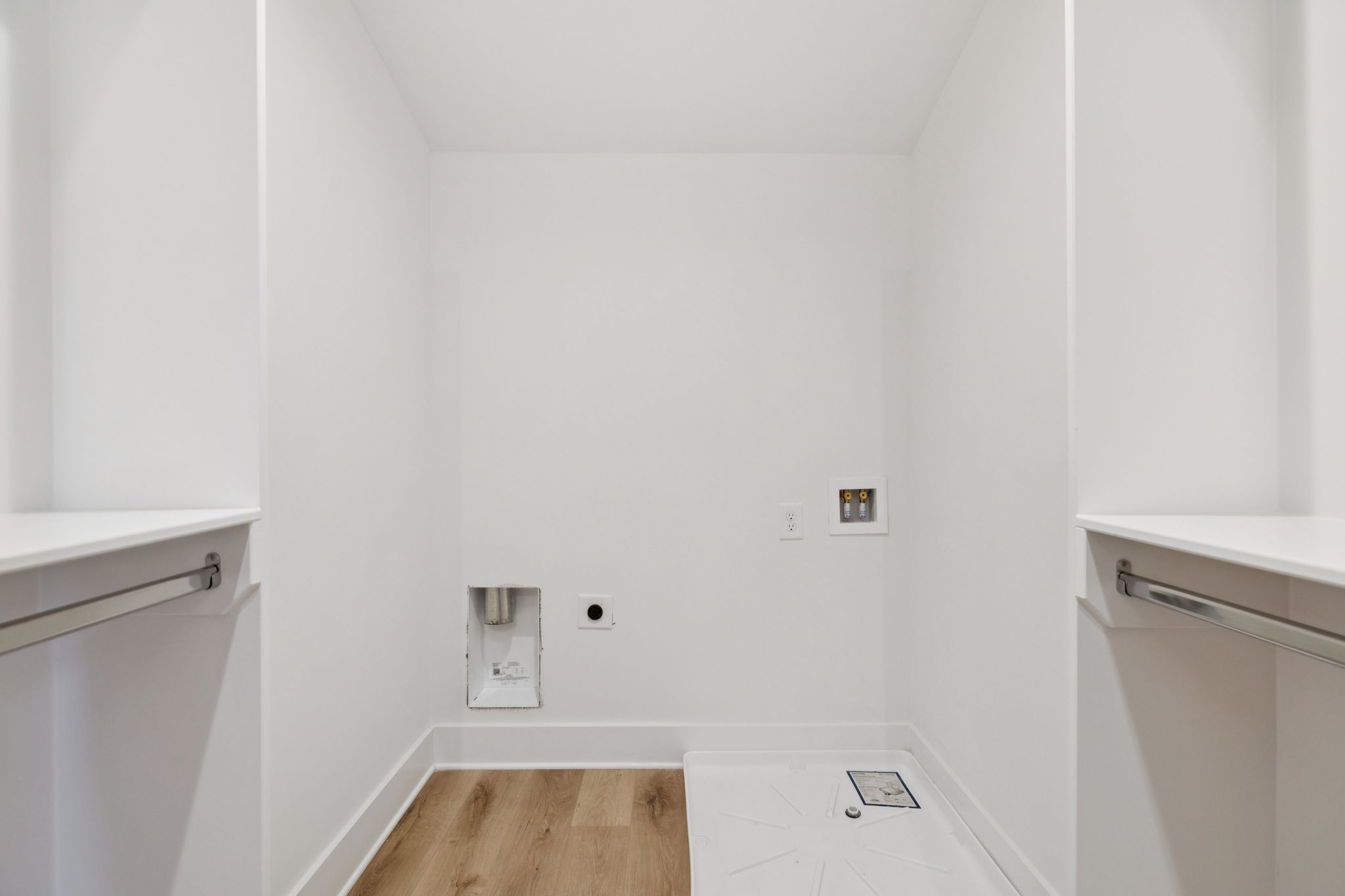 1117B Chester Ave Unit: B