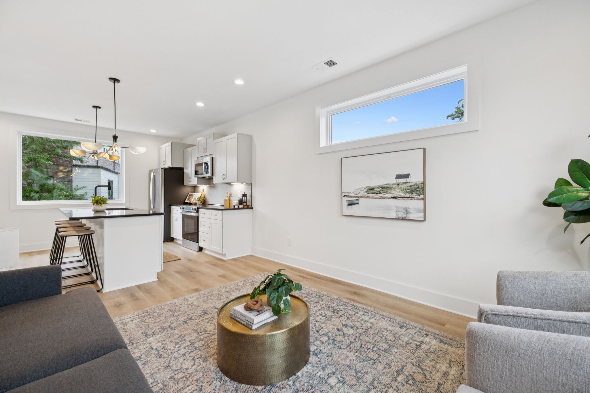 1117B Chester Ave Unit: B