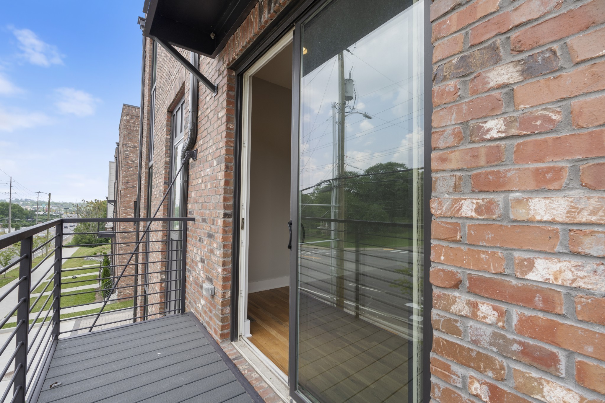 496 W Trinity Ln Unit: 3