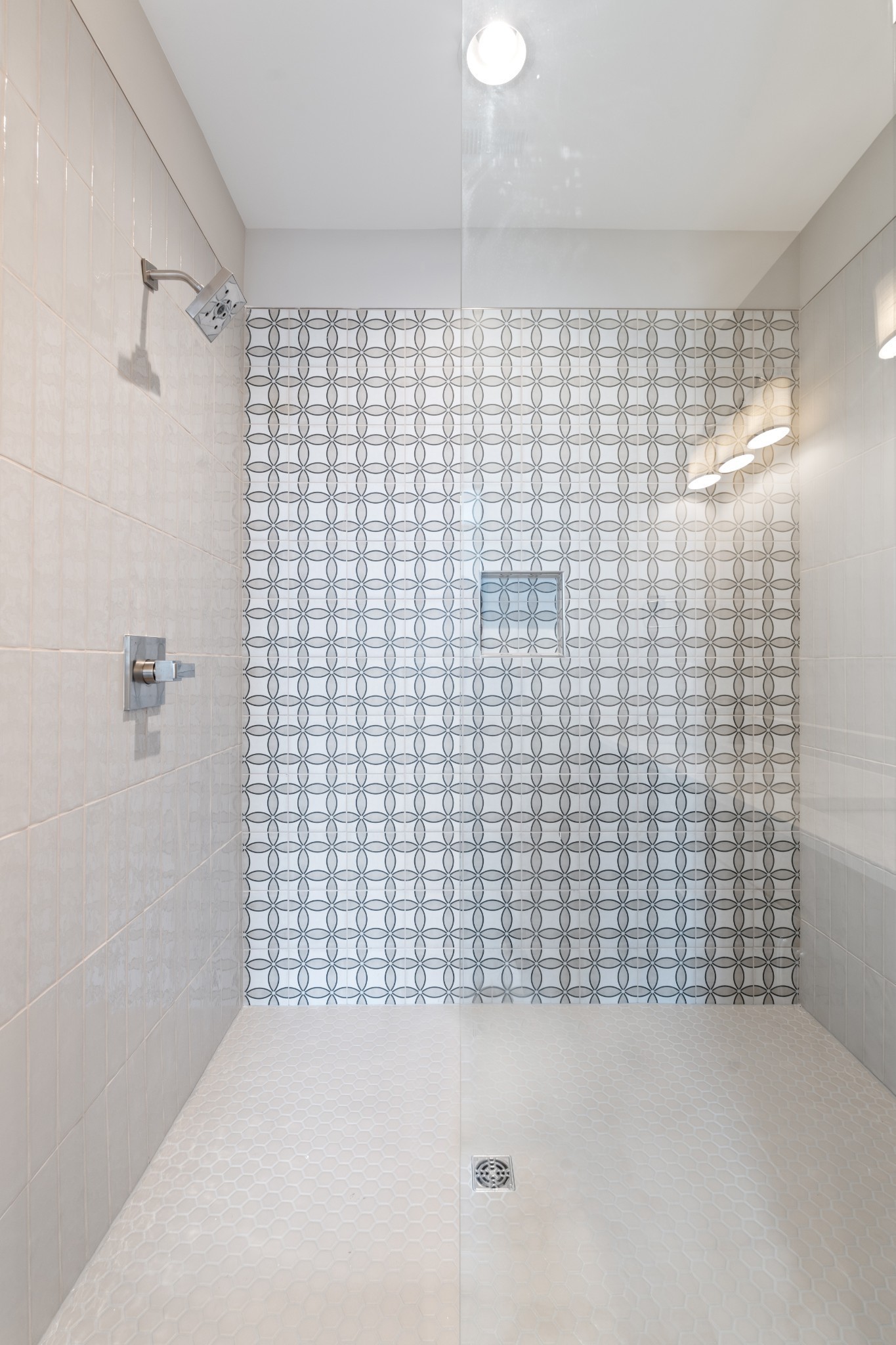 496 W Trinity Ln Unit: 3