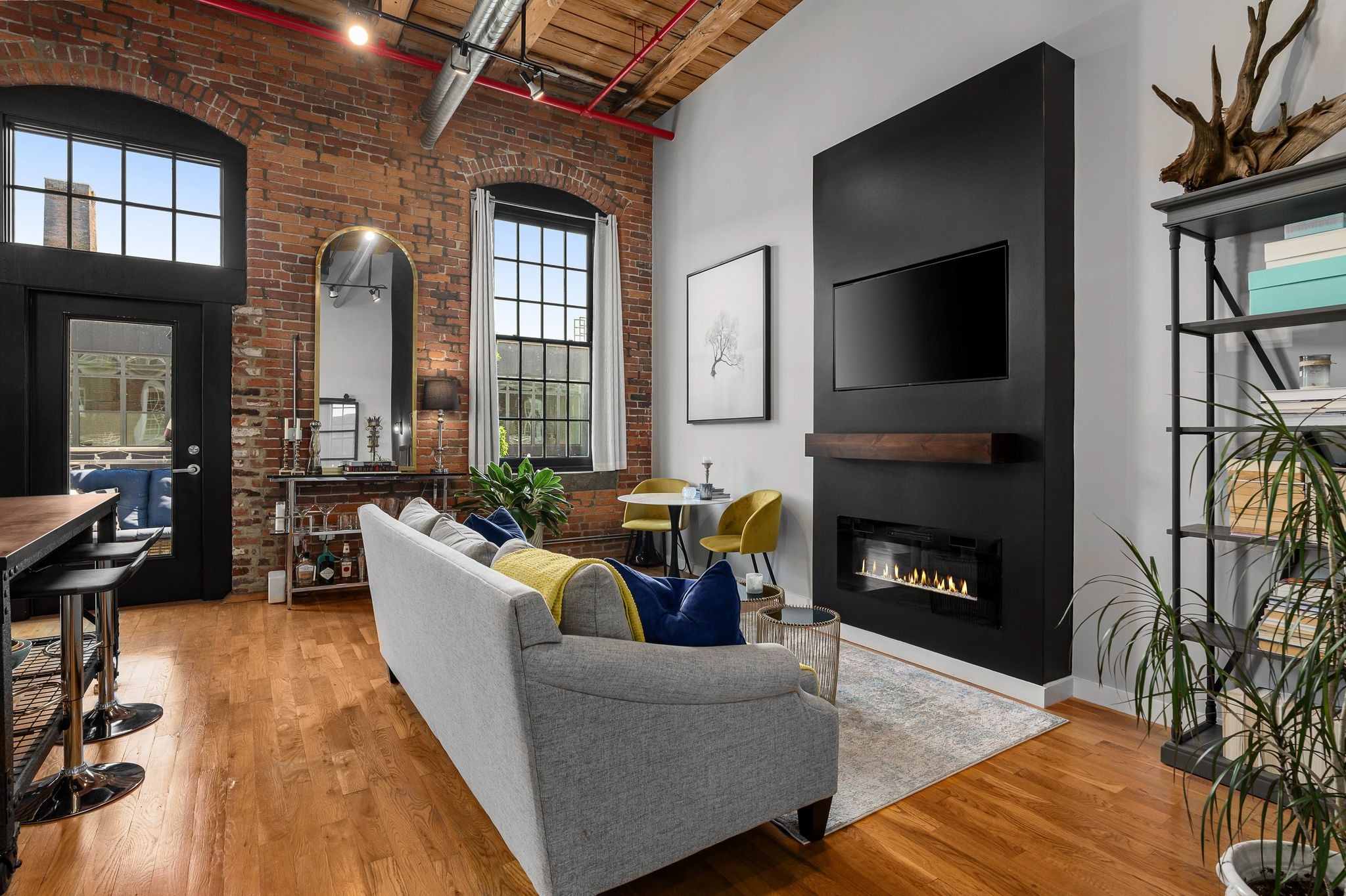 1350 Rosa L Parks Blvd Unit: 463