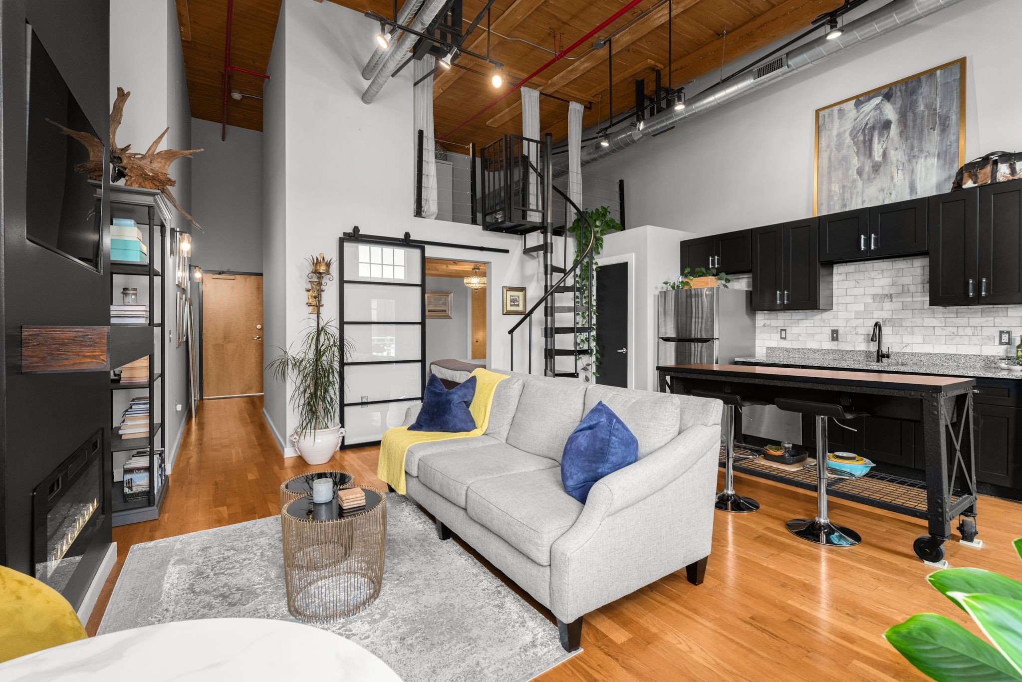 1350 Rosa L Parks Blvd Unit: 463