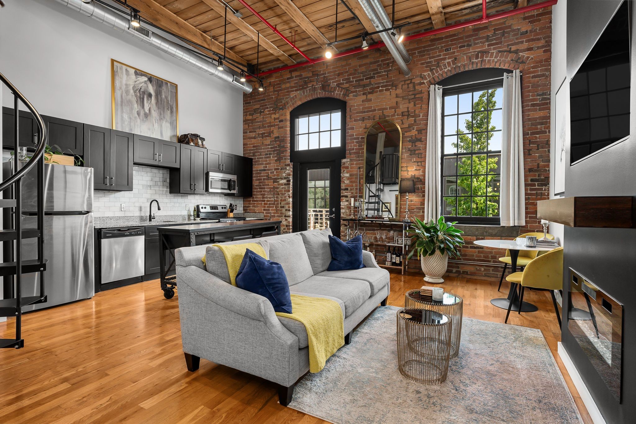 1350 Rosa L Parks Blvd Unit: 463