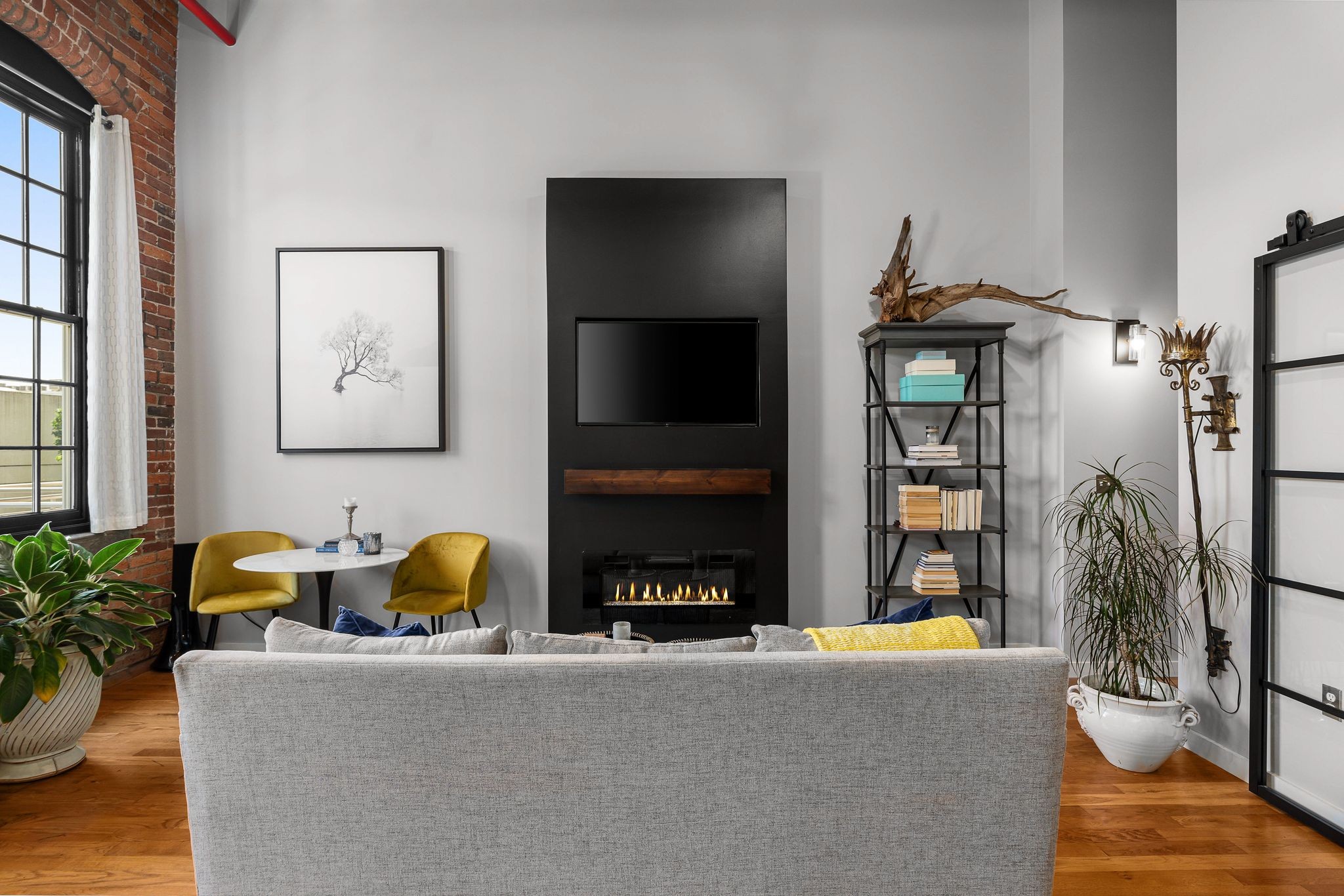 1350 Rosa L Parks Blvd Unit: 463