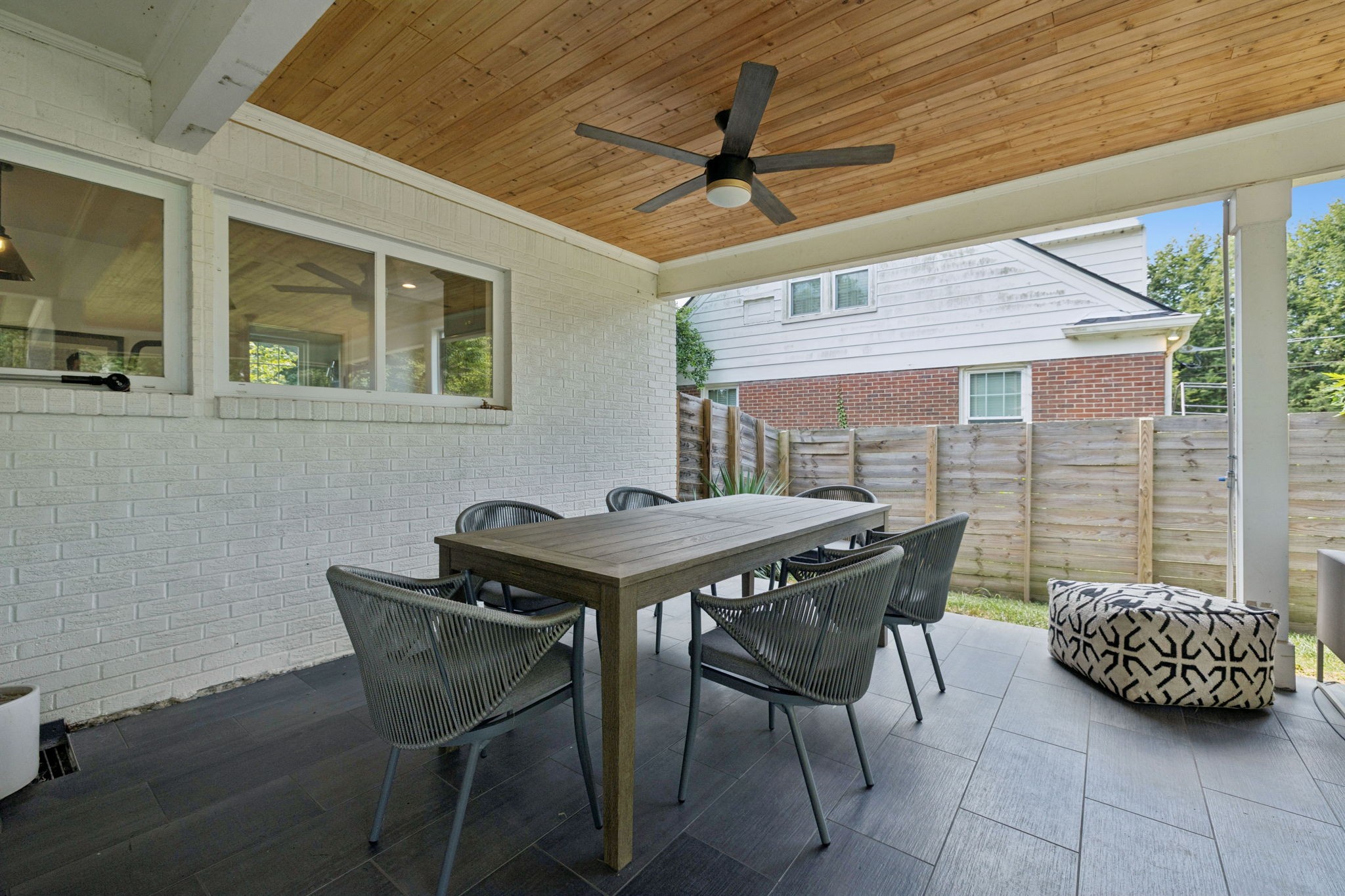 3625 Rainbow Pl