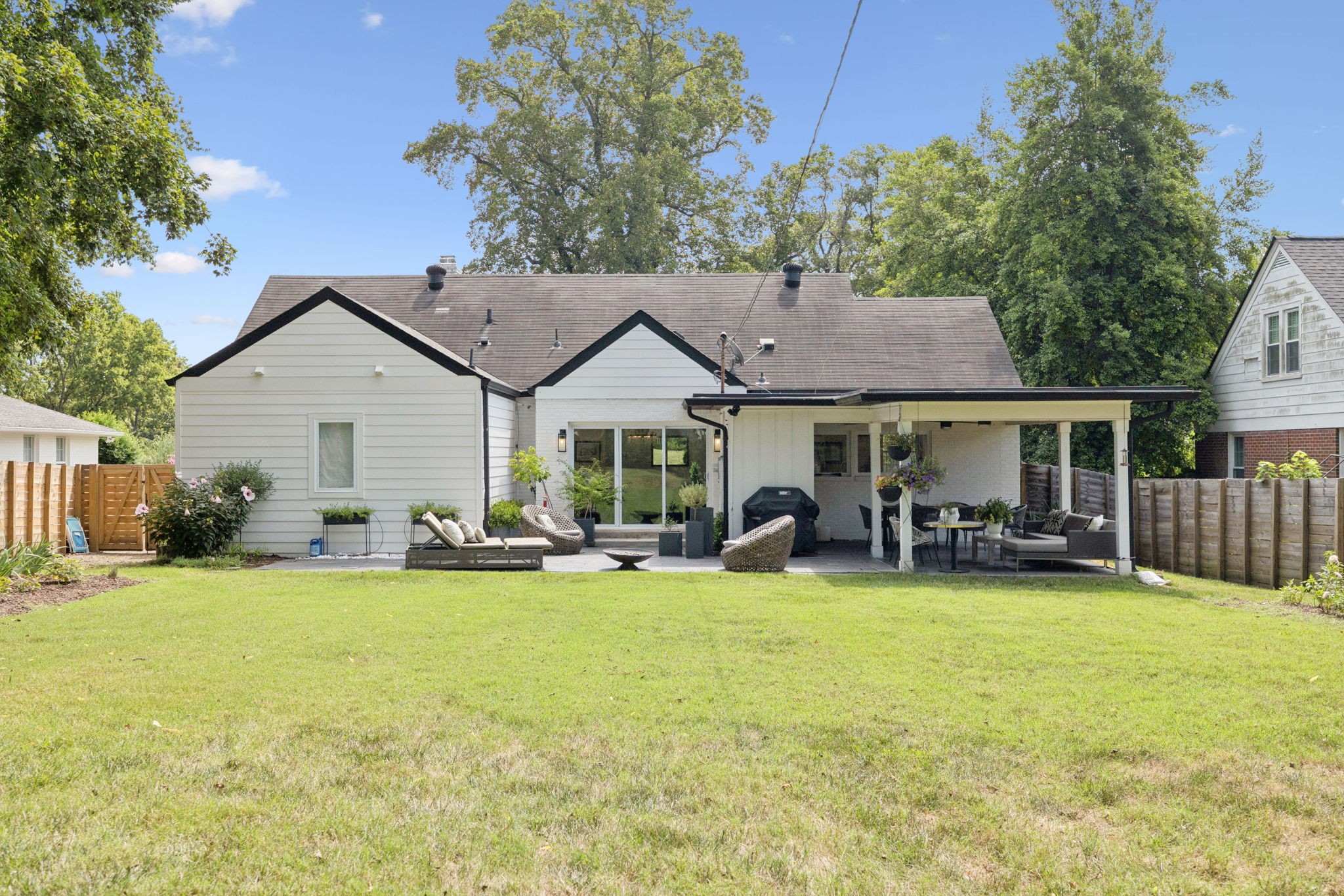 3625 Rainbow Pl
