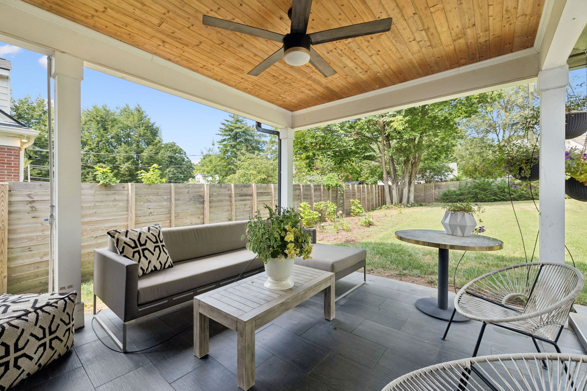 3625 Rainbow Pl