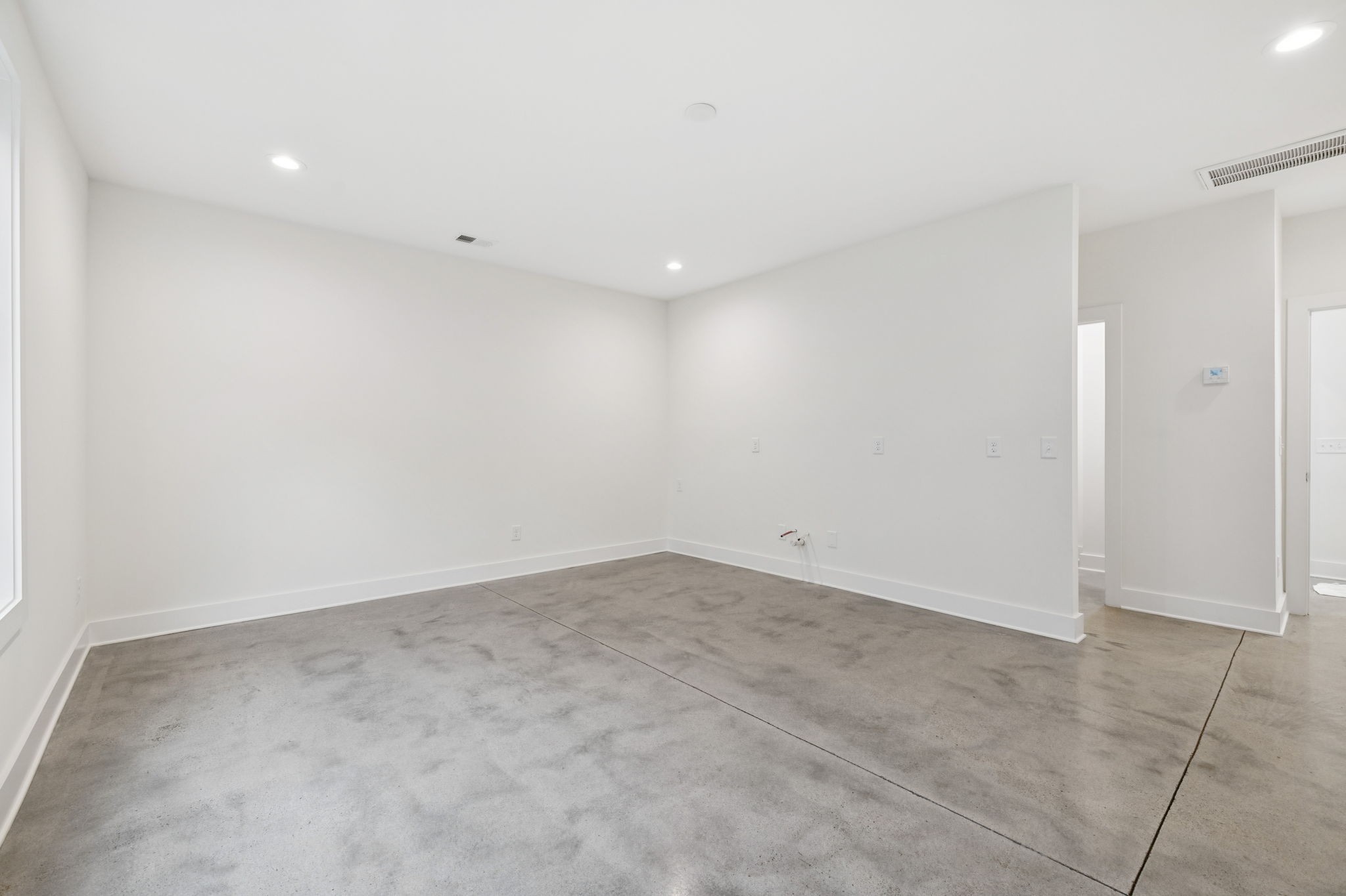 1117B Chester Ave Unit: B