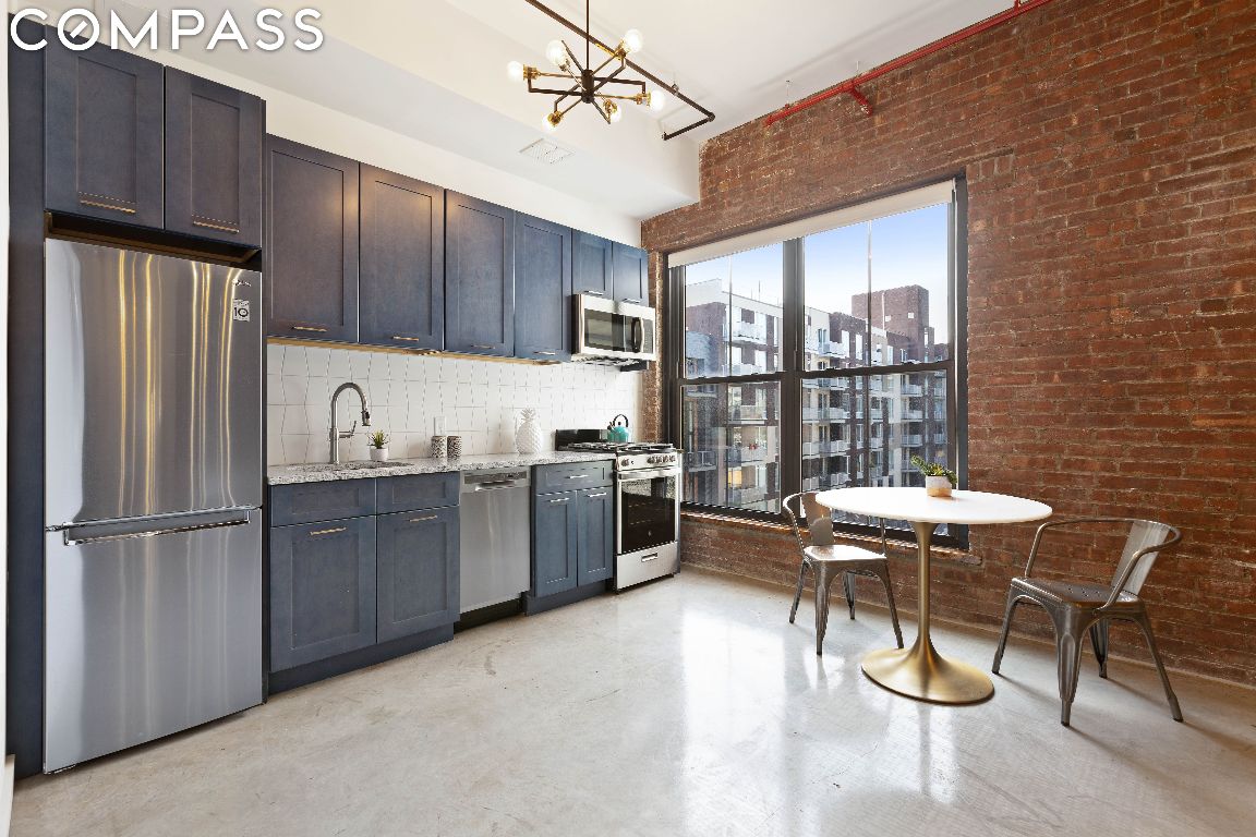 28 Roebling Street 2-A