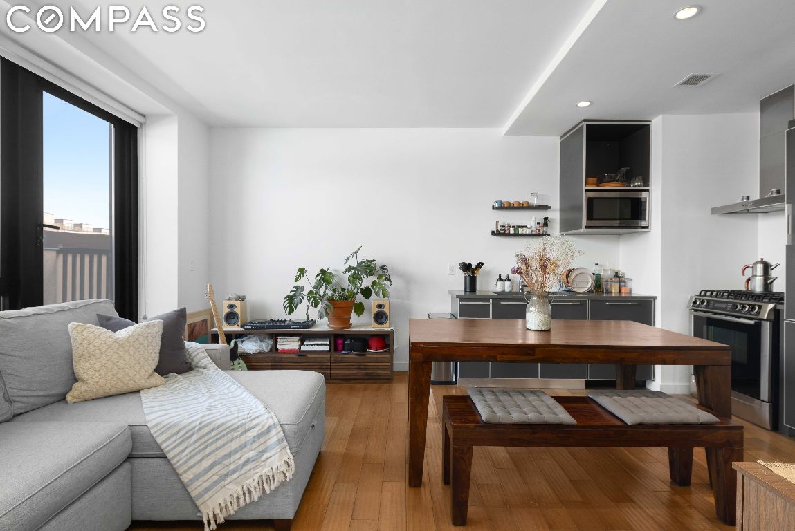 70 Berry Street PH-C