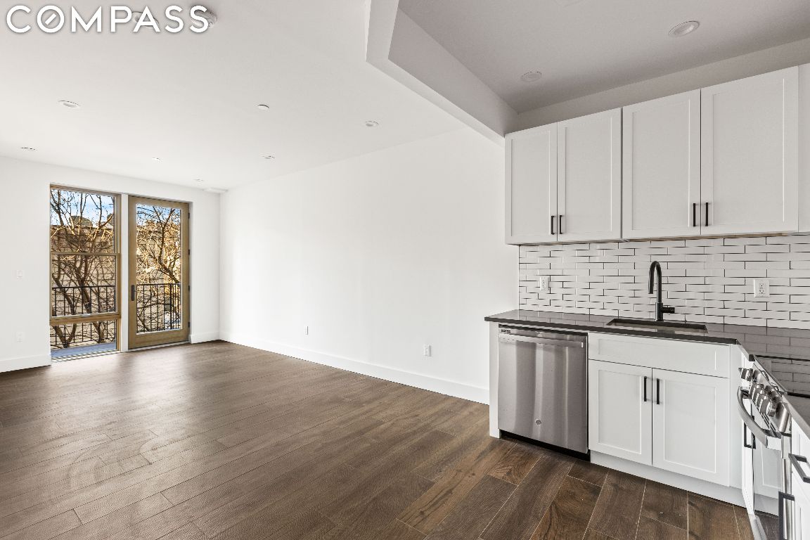 898 Bushwick Avenue PH-R