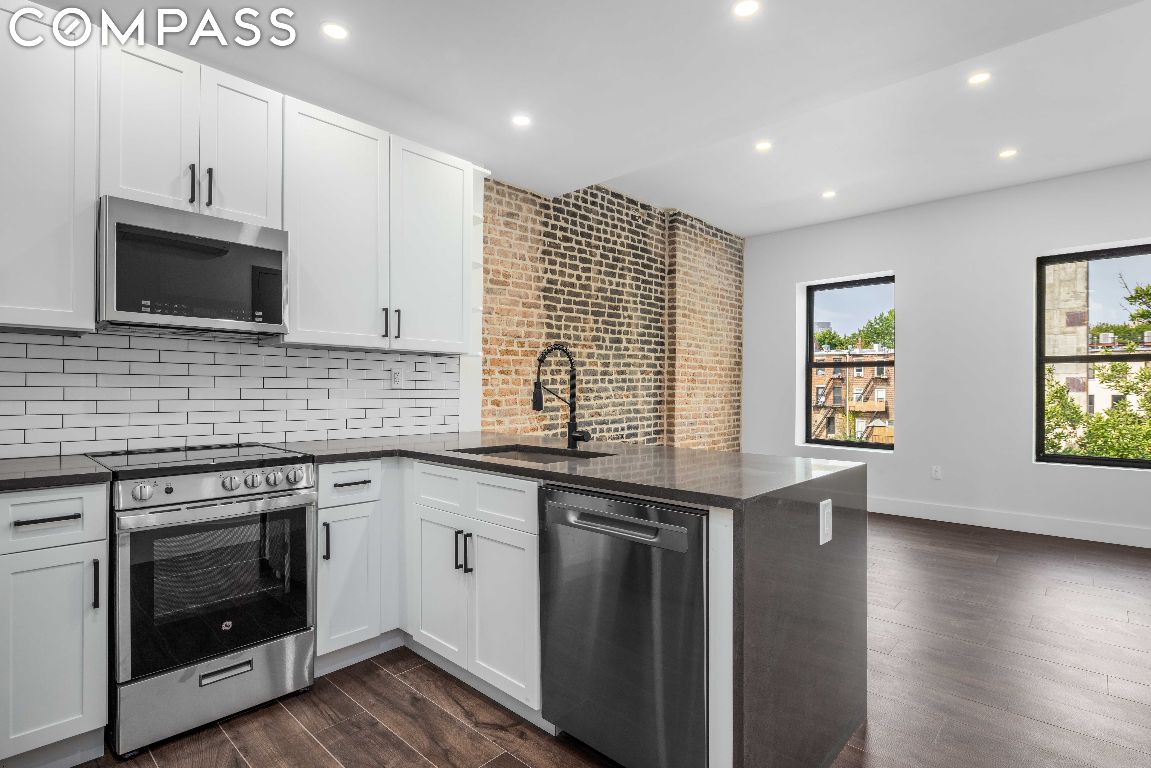 119 Waverly Avenue 2