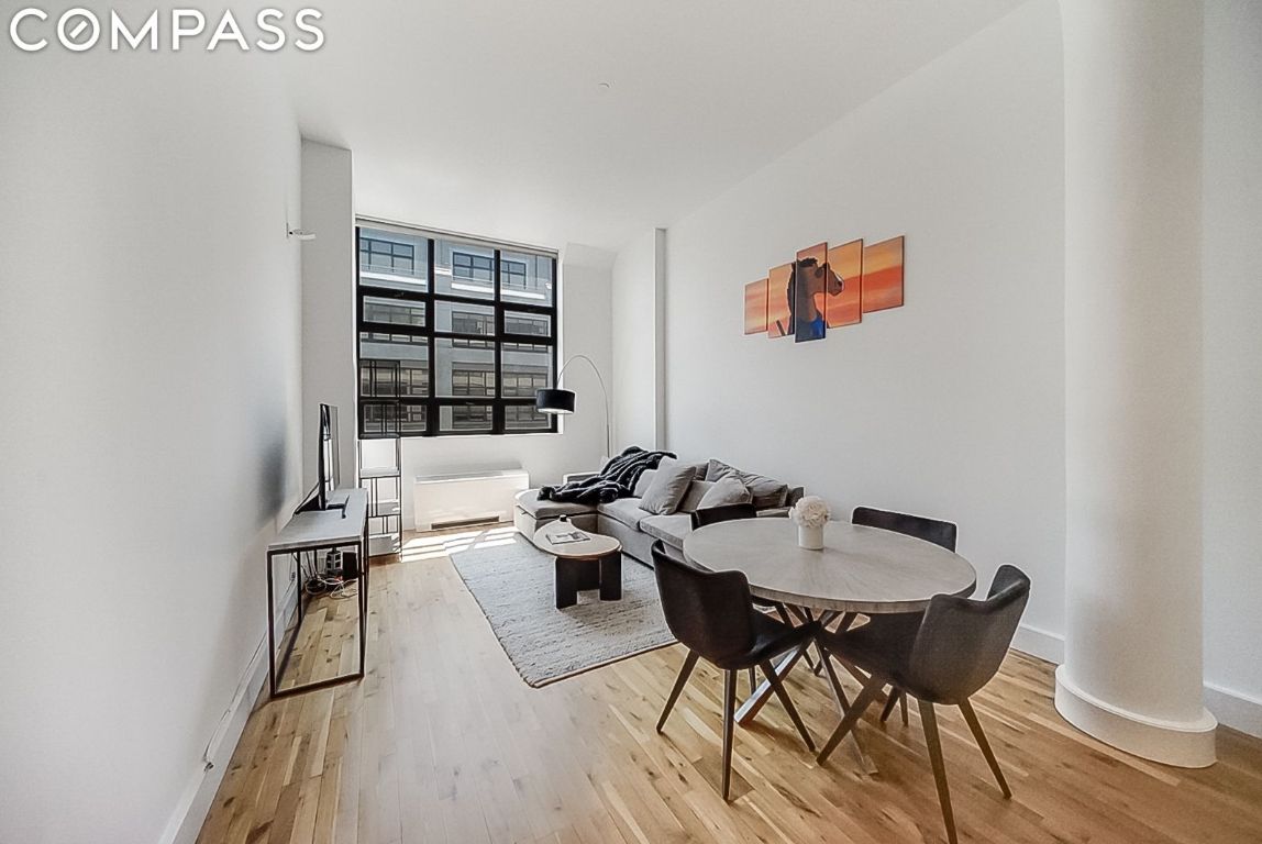 360 Furman Street 1023