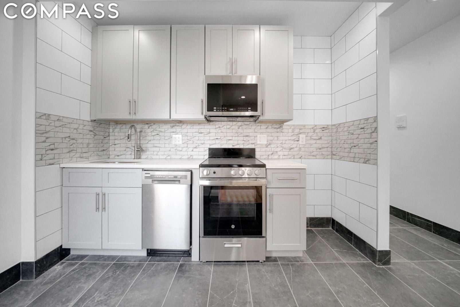 162 7th Avenue C2
