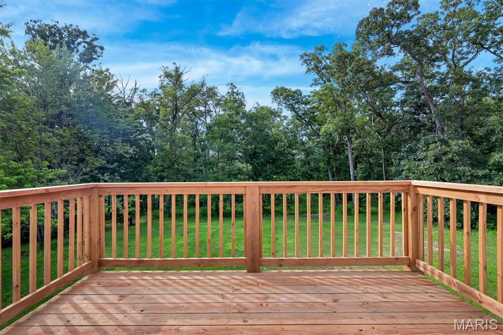 25 Hawthorne Hills Drive