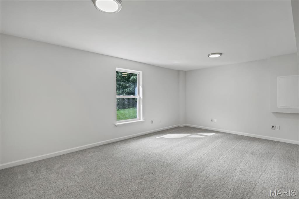 25 Hawthorne Hills Drive