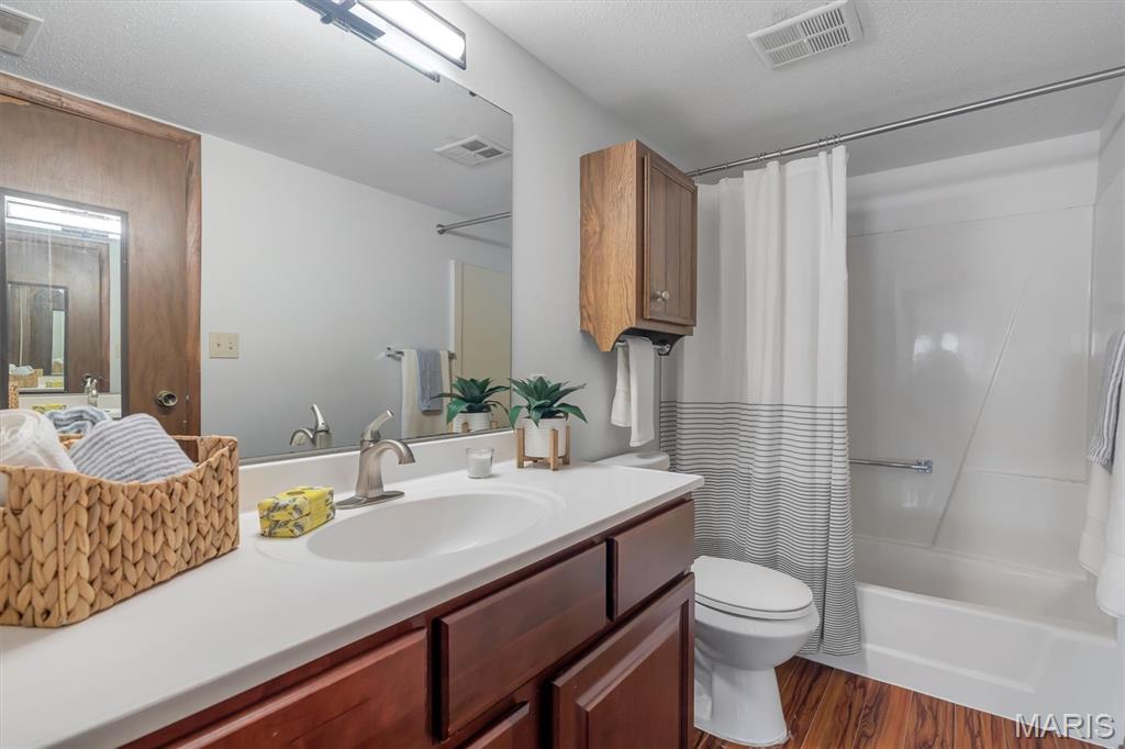 1410 Heritage Landing Unit: 306