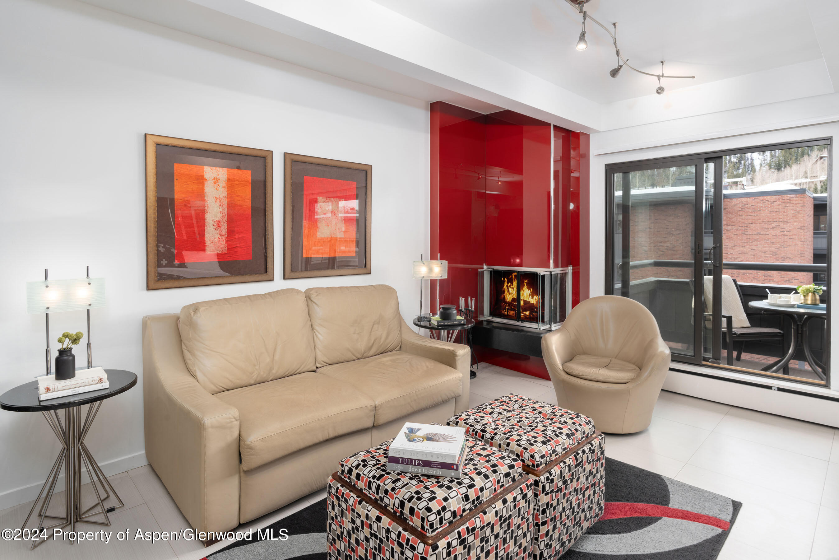 617 E Cooper Avenue, 309
