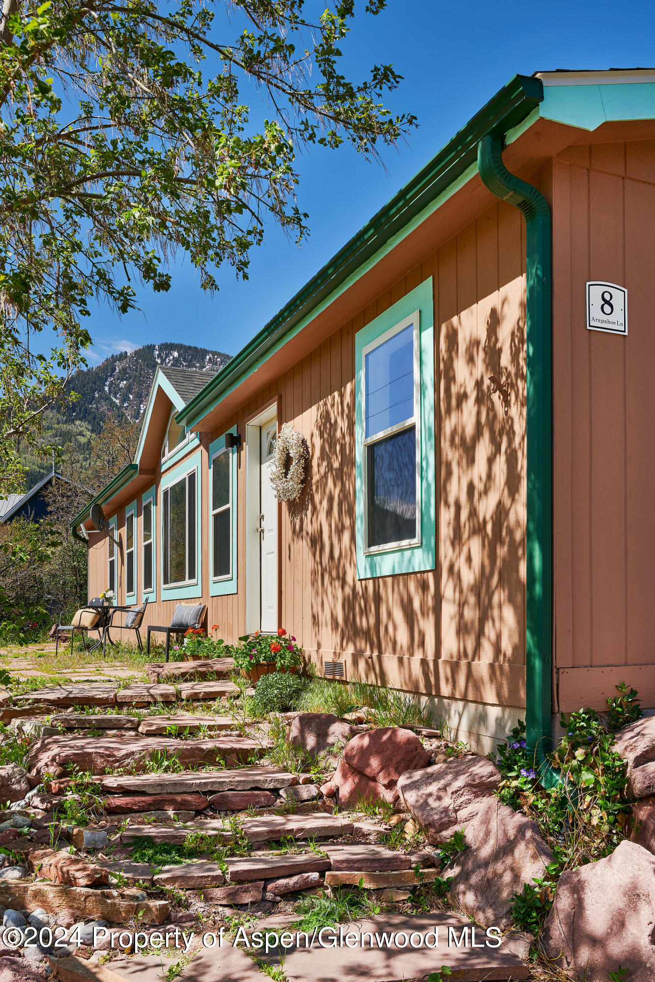 8 Arapahoe Lane