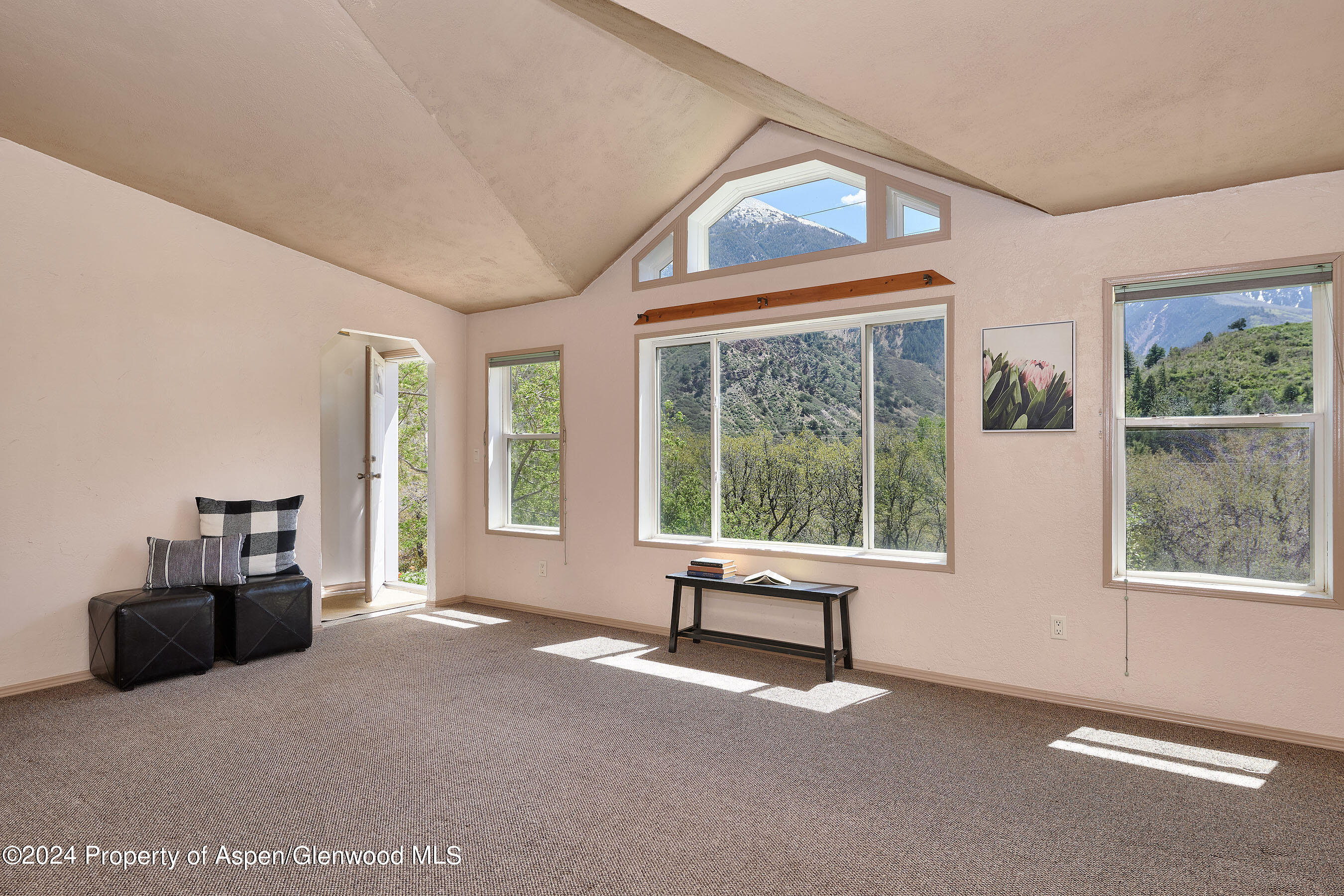 8 Arapahoe Lane