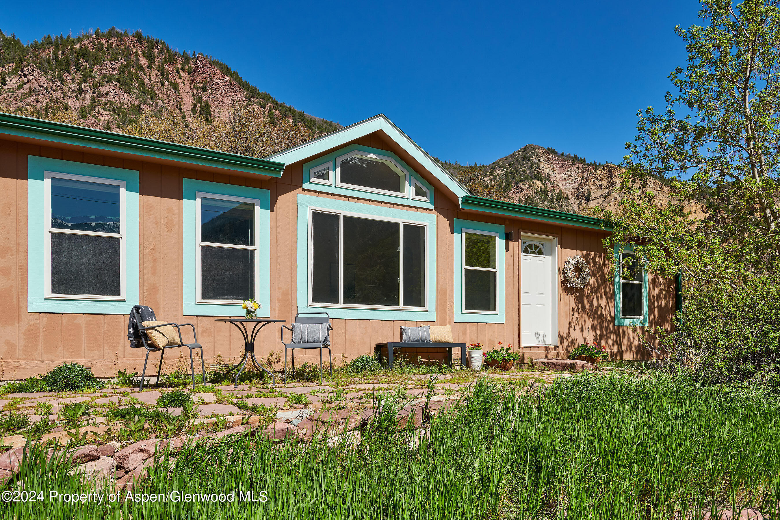 8 Arapahoe Lane