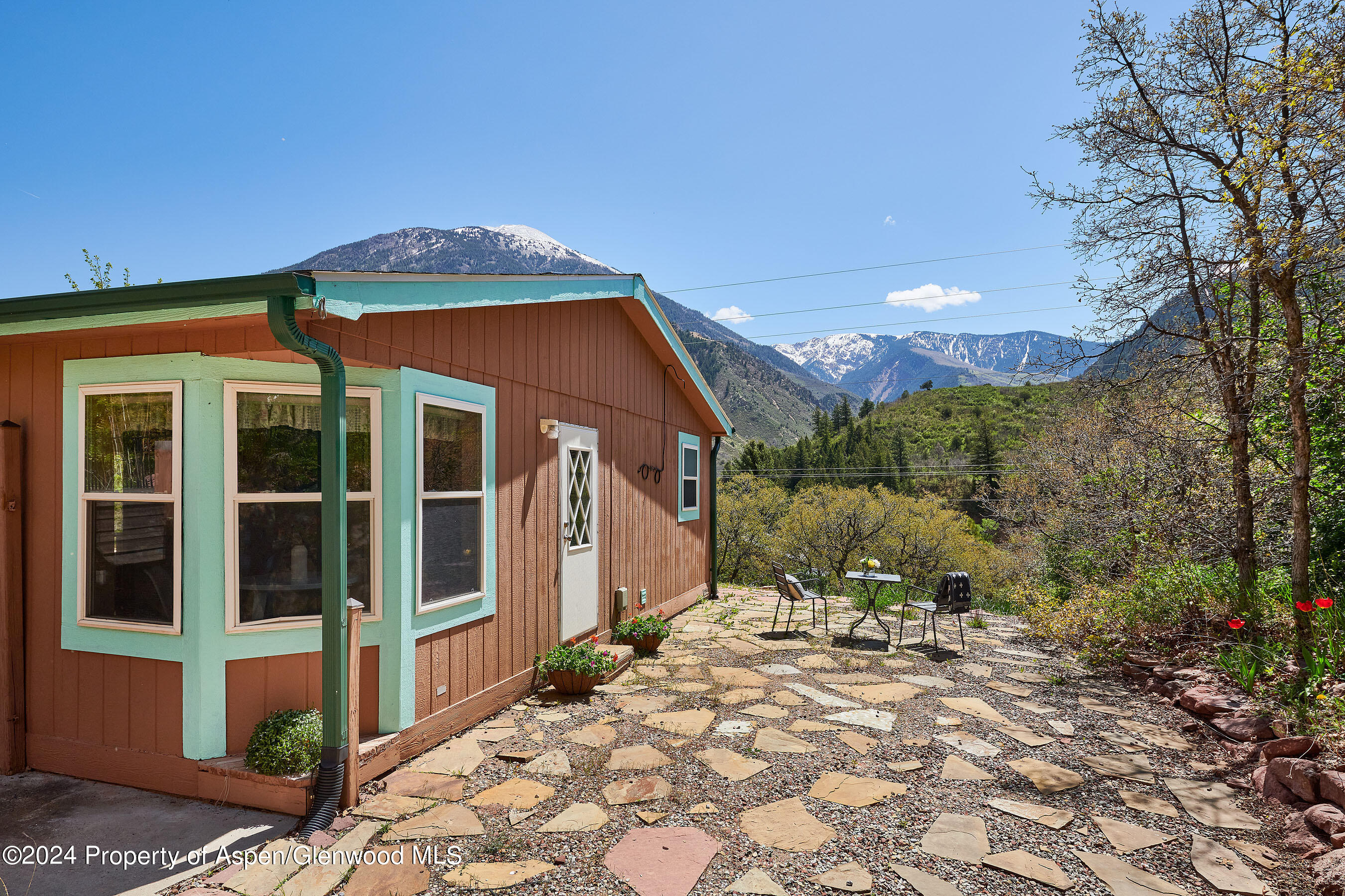 8 Arapahoe Lane