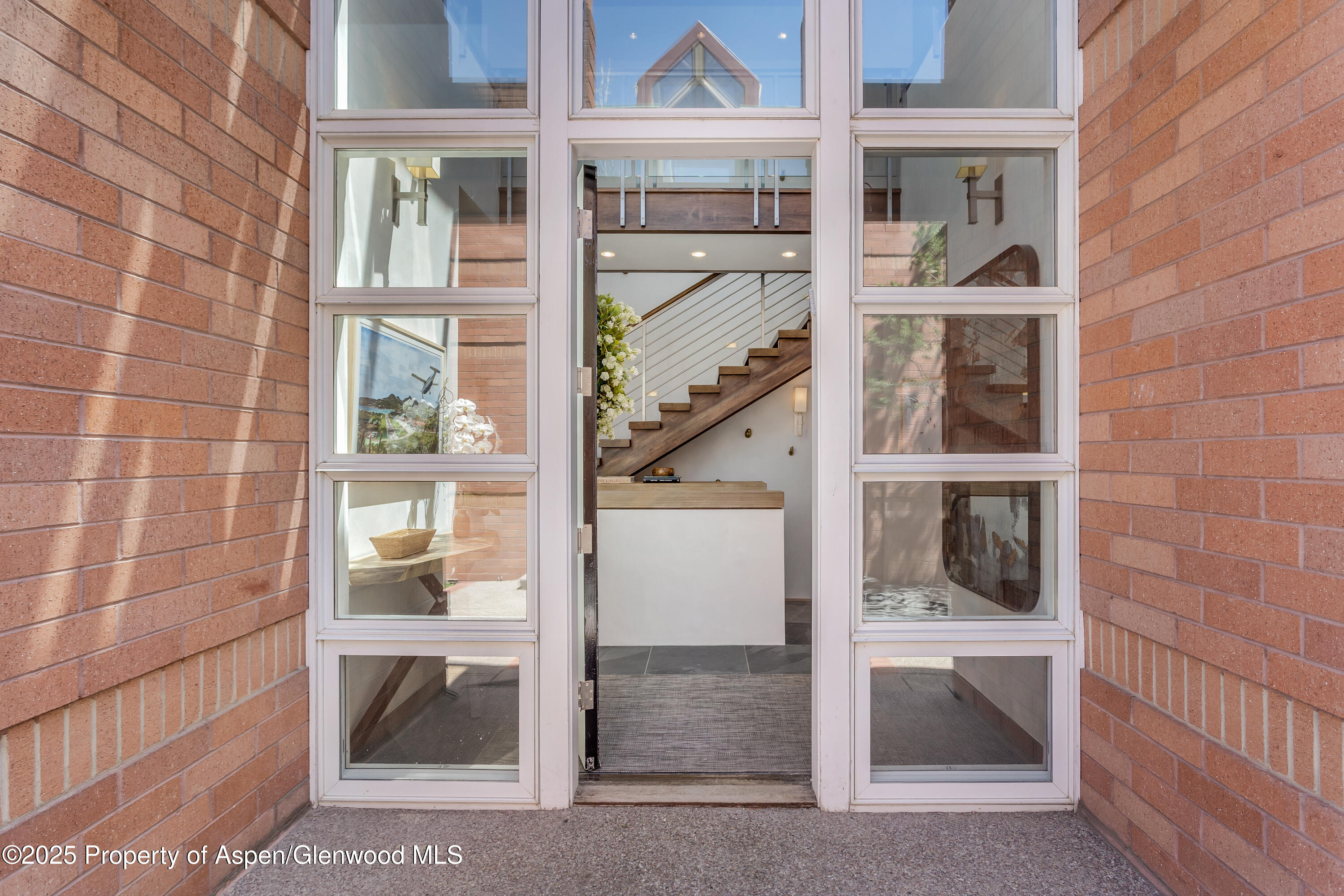 708 E Hyman Avenue