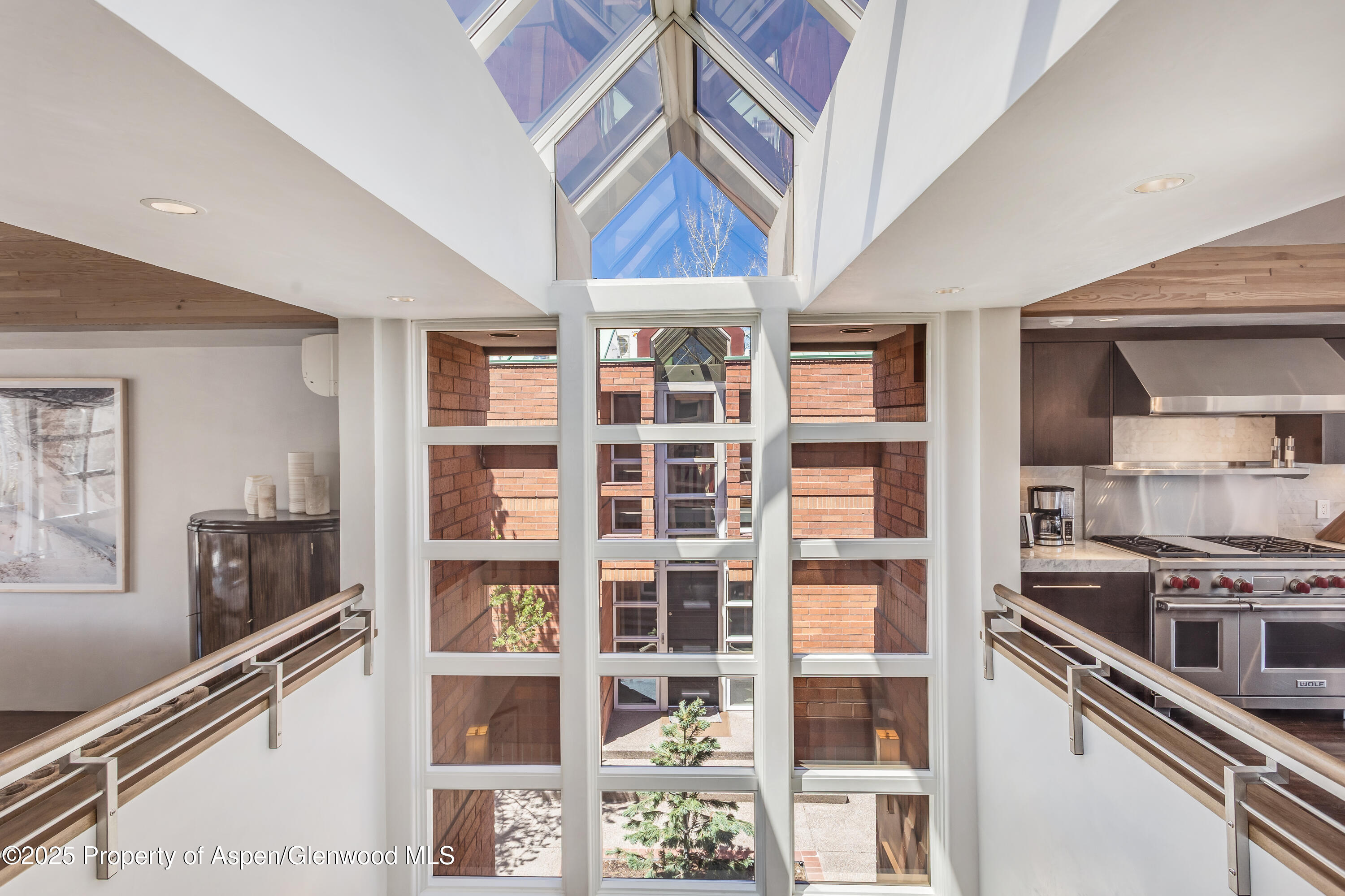 708 E Hyman Avenue