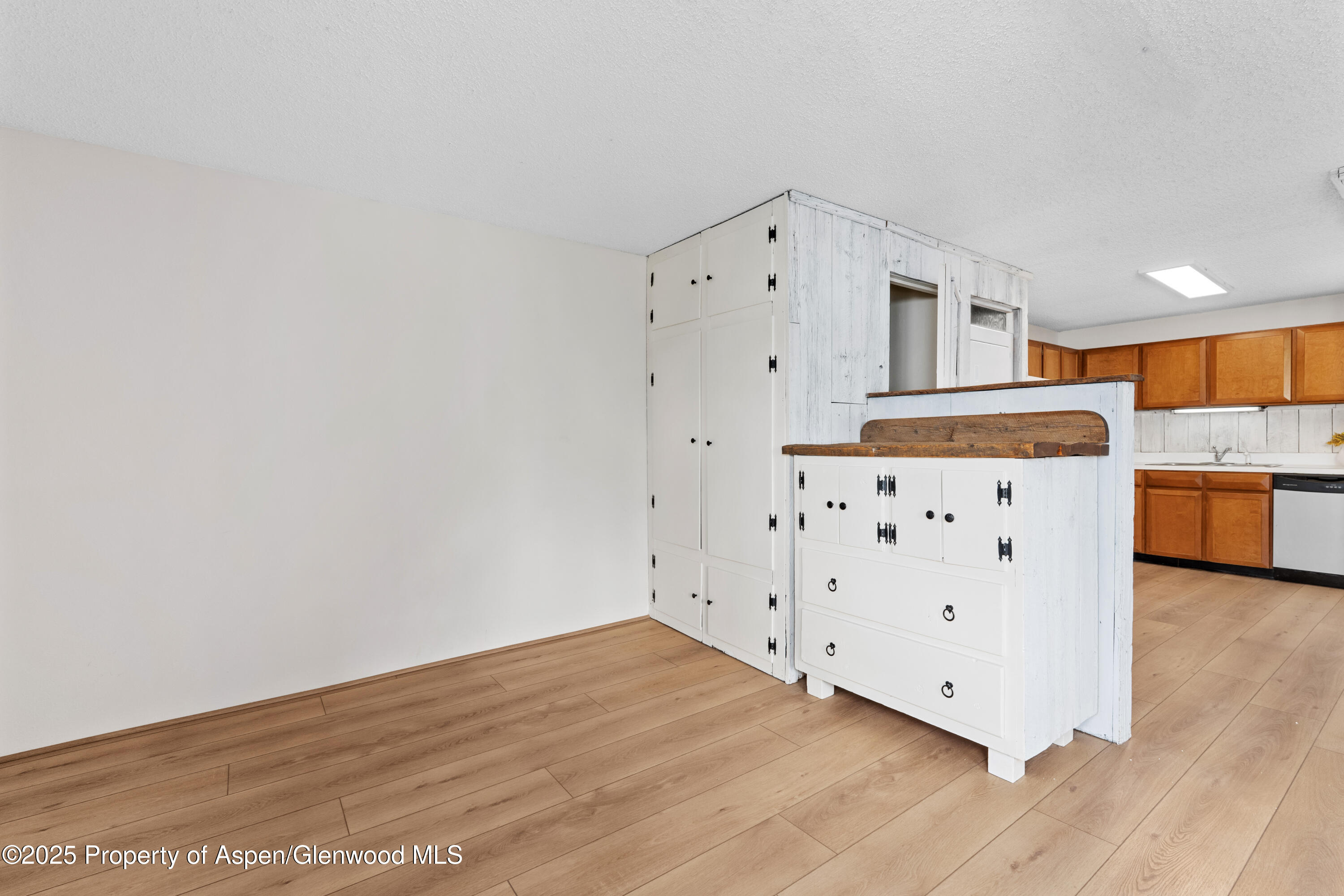 700 S Monarch Street 207