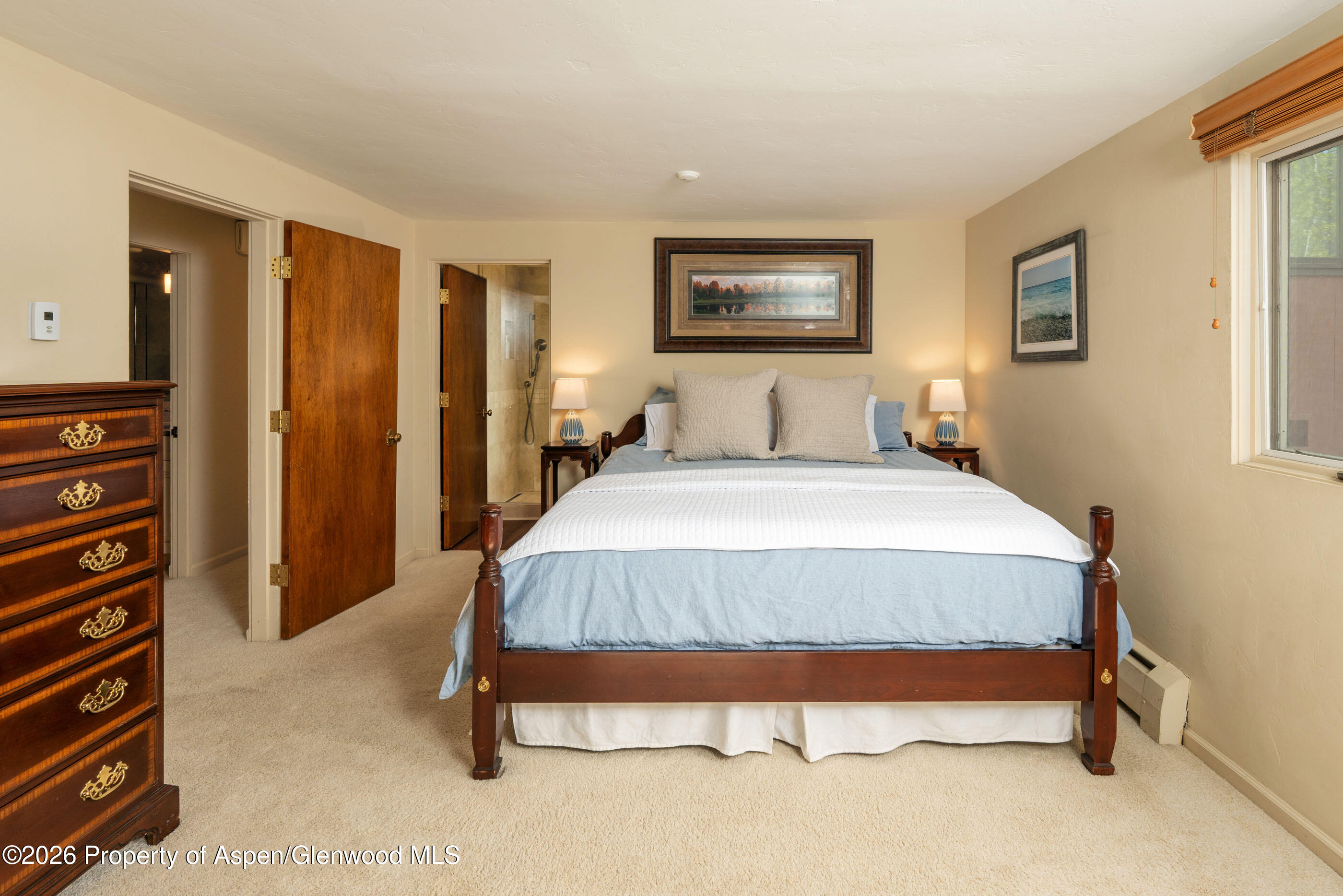 400 W Hopkins Avenue 5