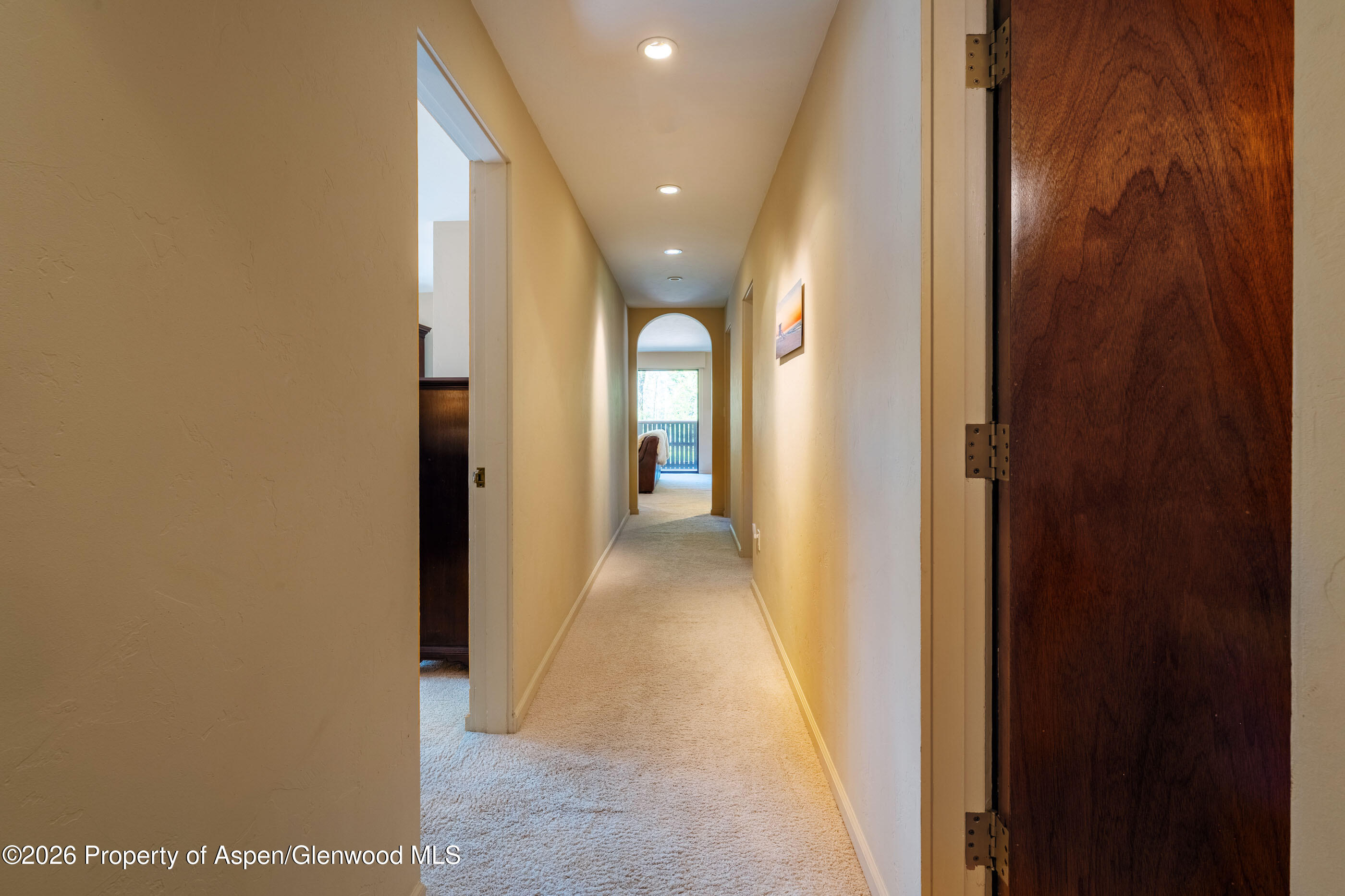 400 W Hopkins Avenue 5