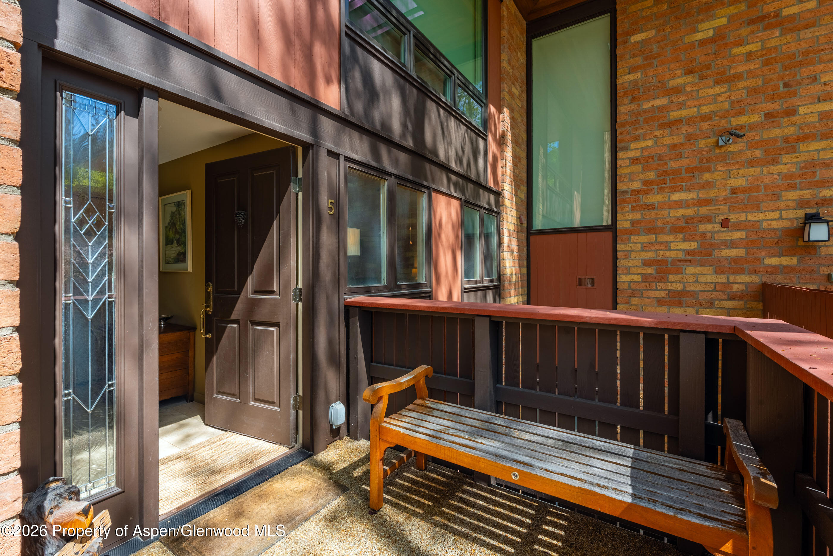 400 W Hopkins Avenue 5