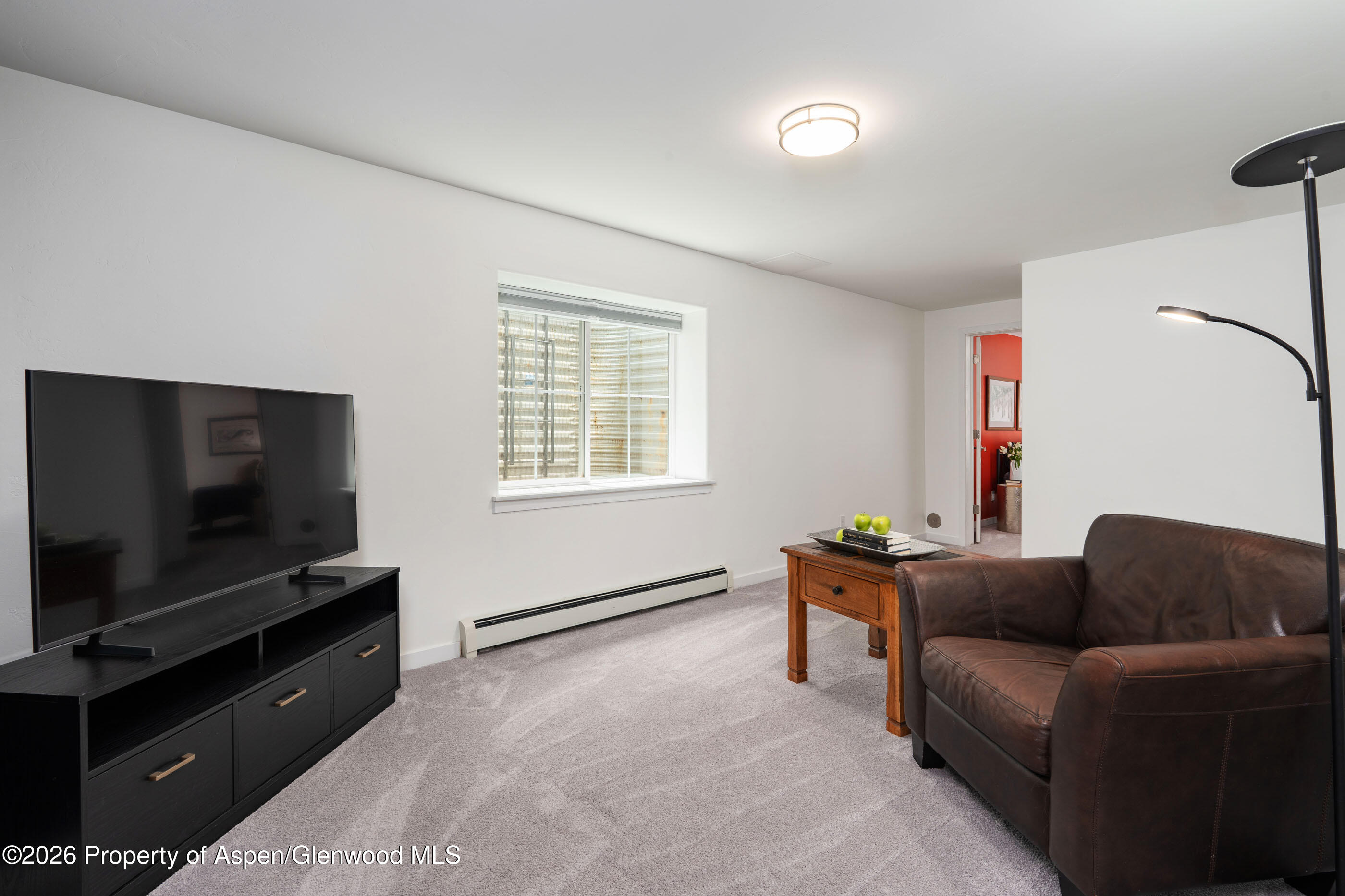 321 W 8th Court