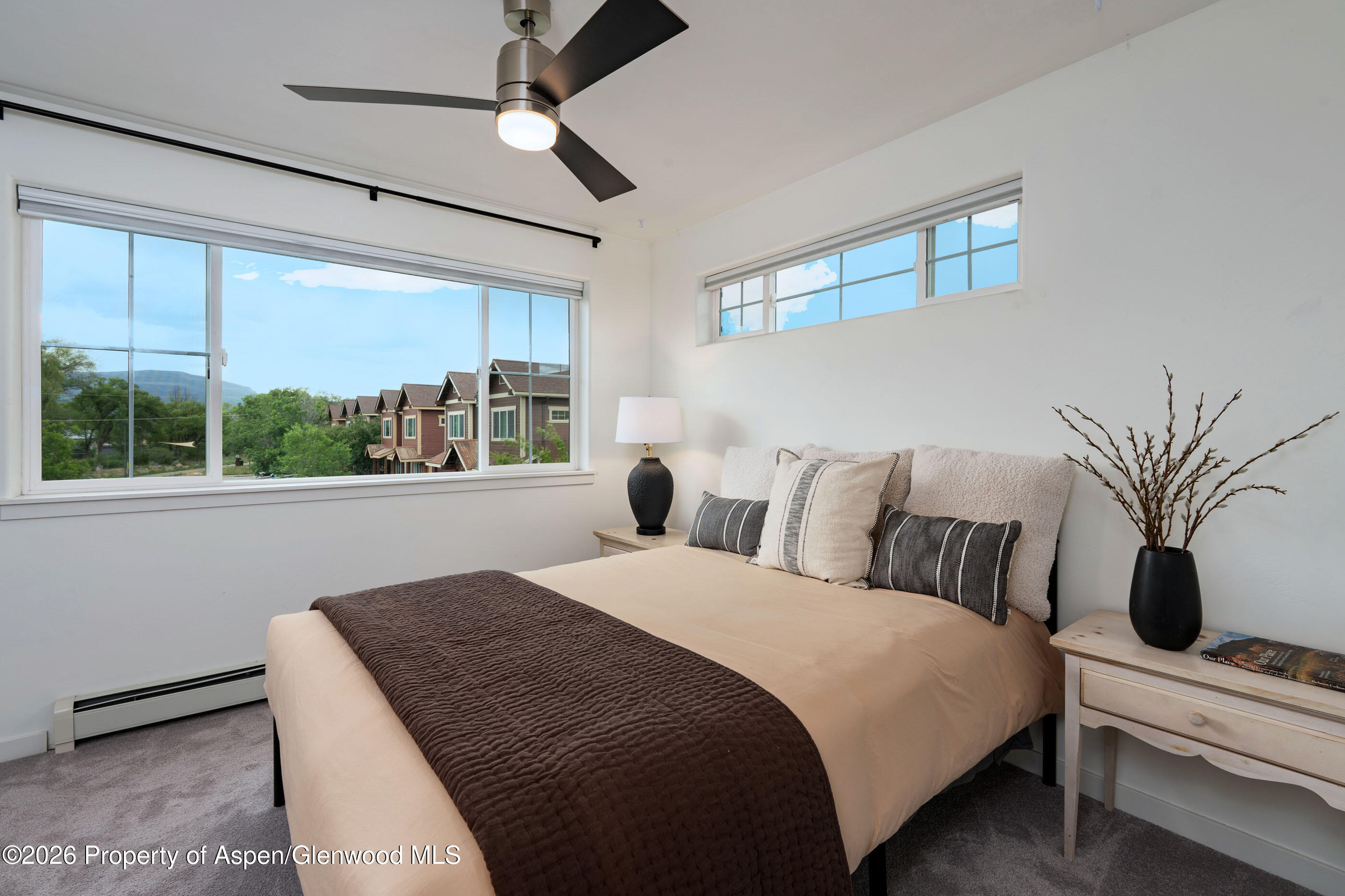 321 W 8th Court