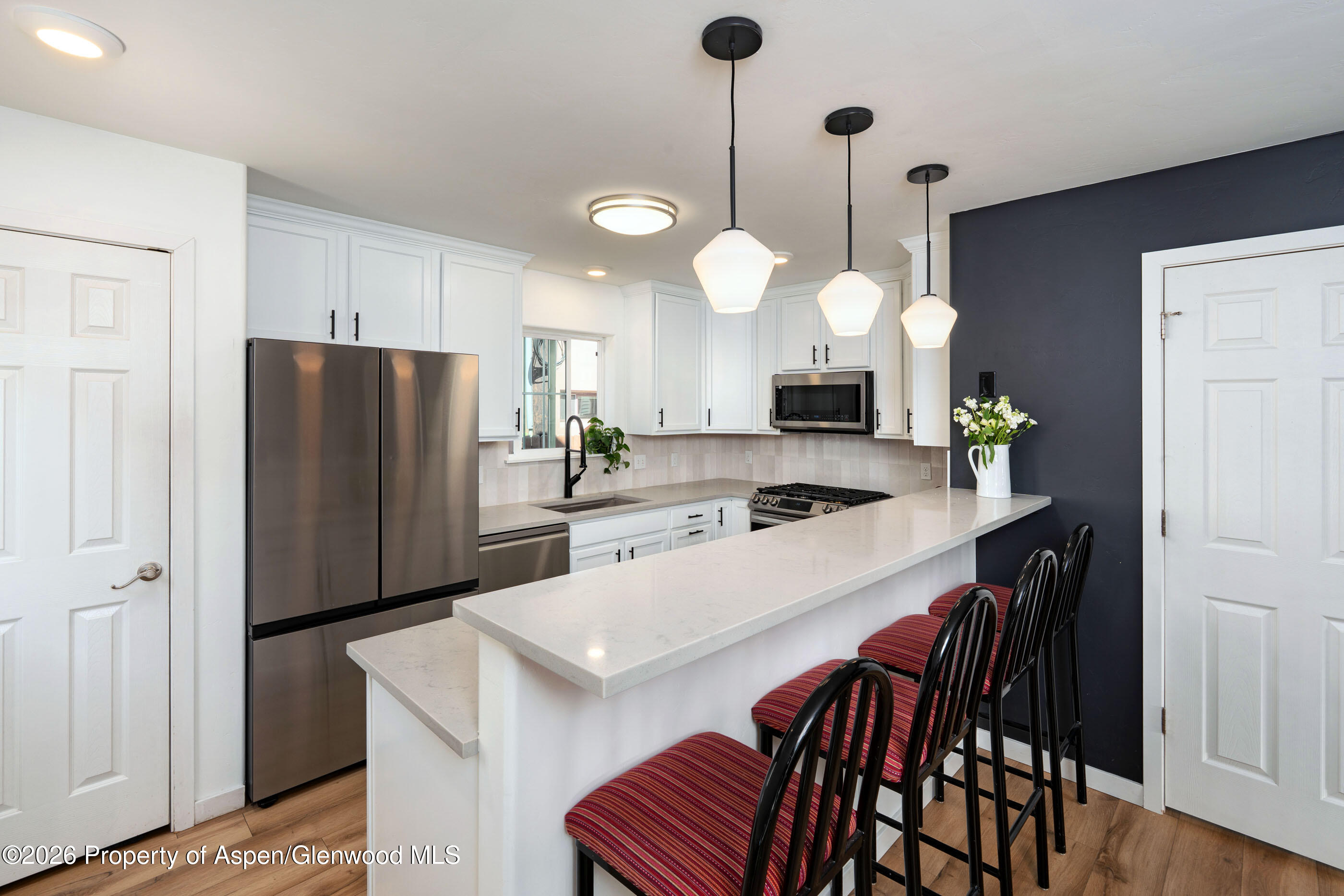 321 W 8th Court