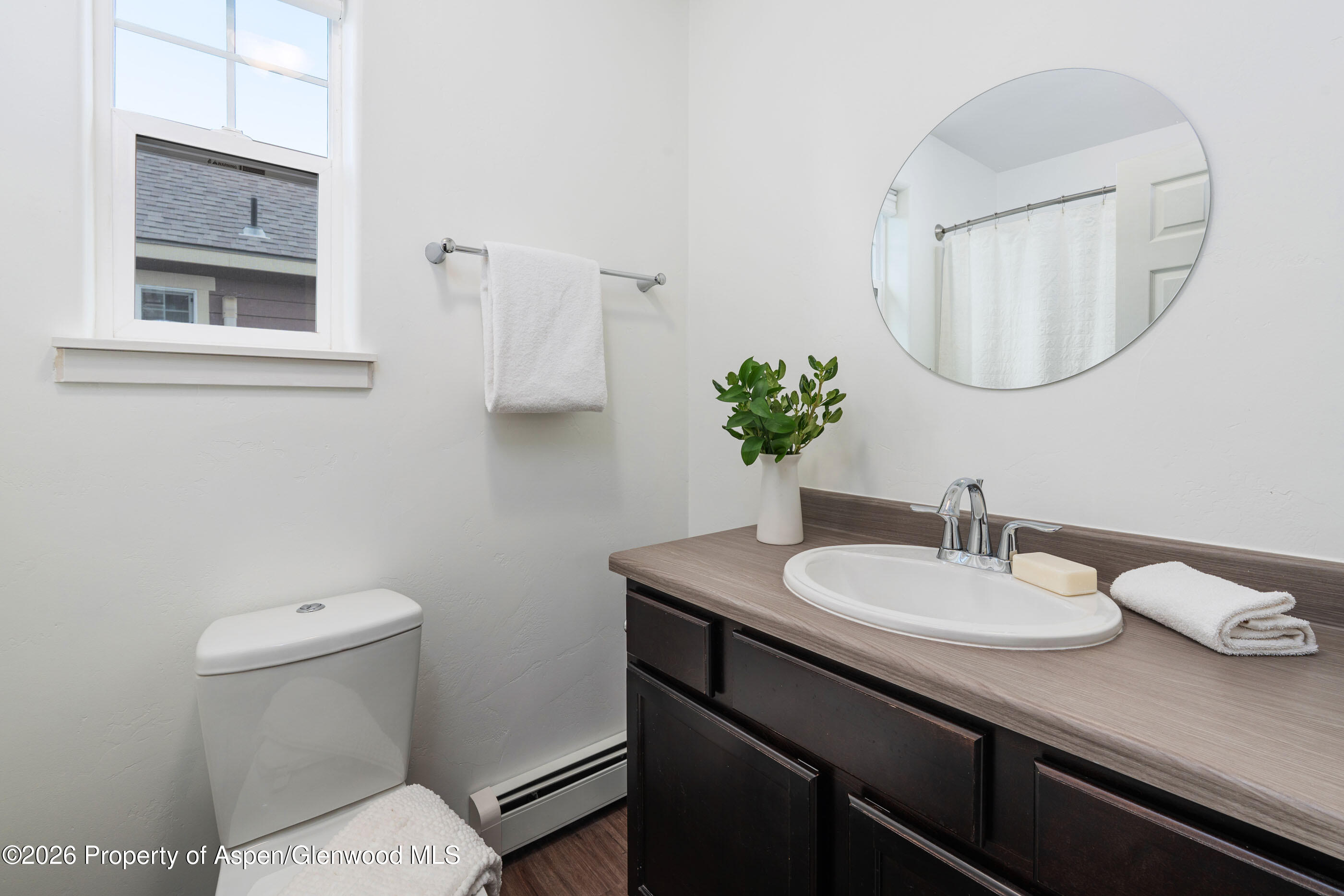 321 W 8th Court
