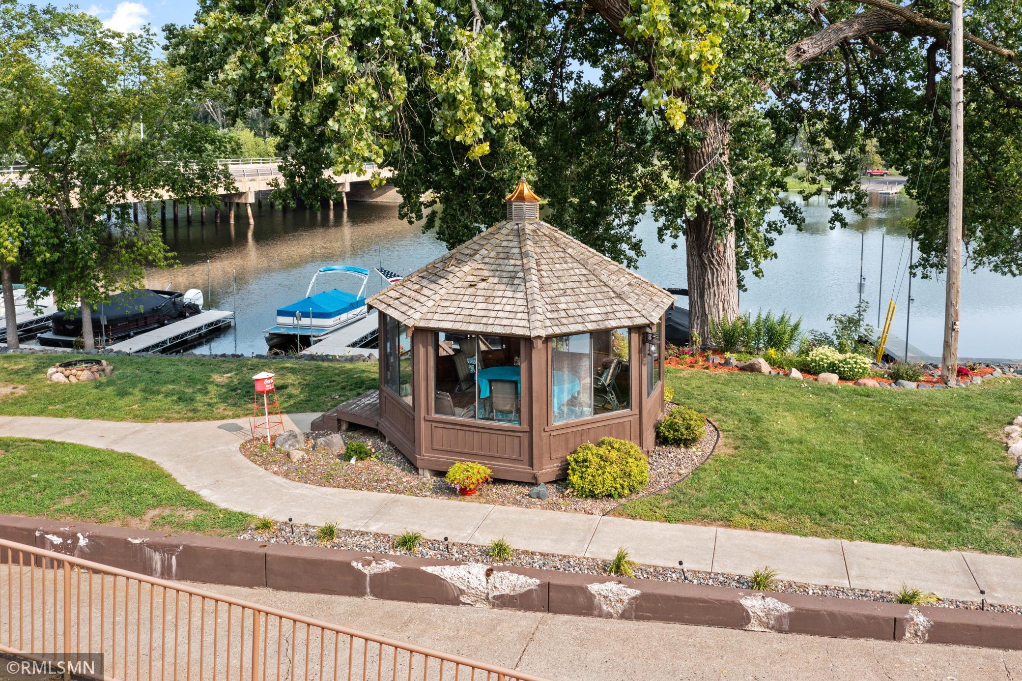 30 Main Street S Unit: 4D