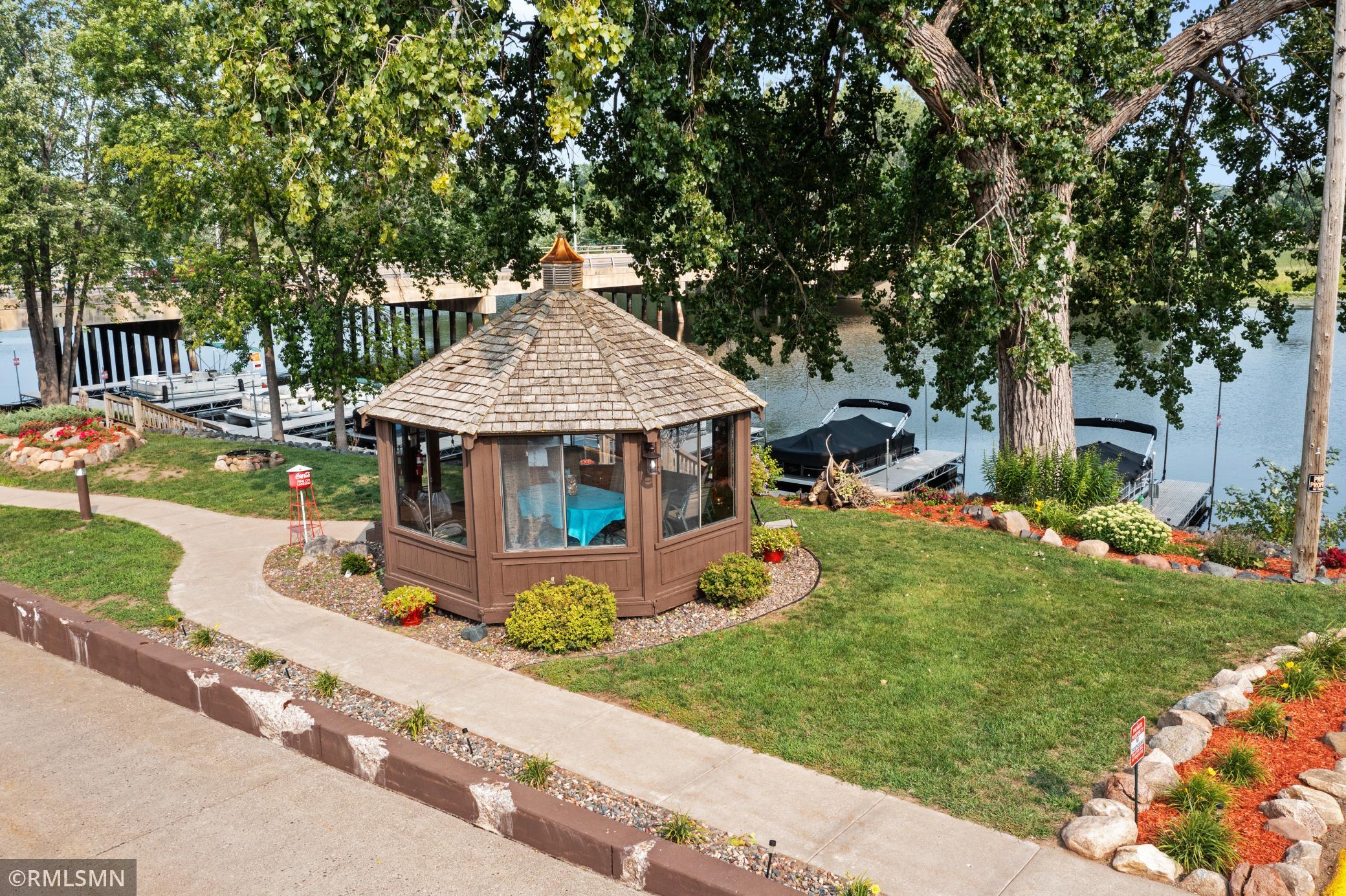 30 Main Street S Unit: 4D