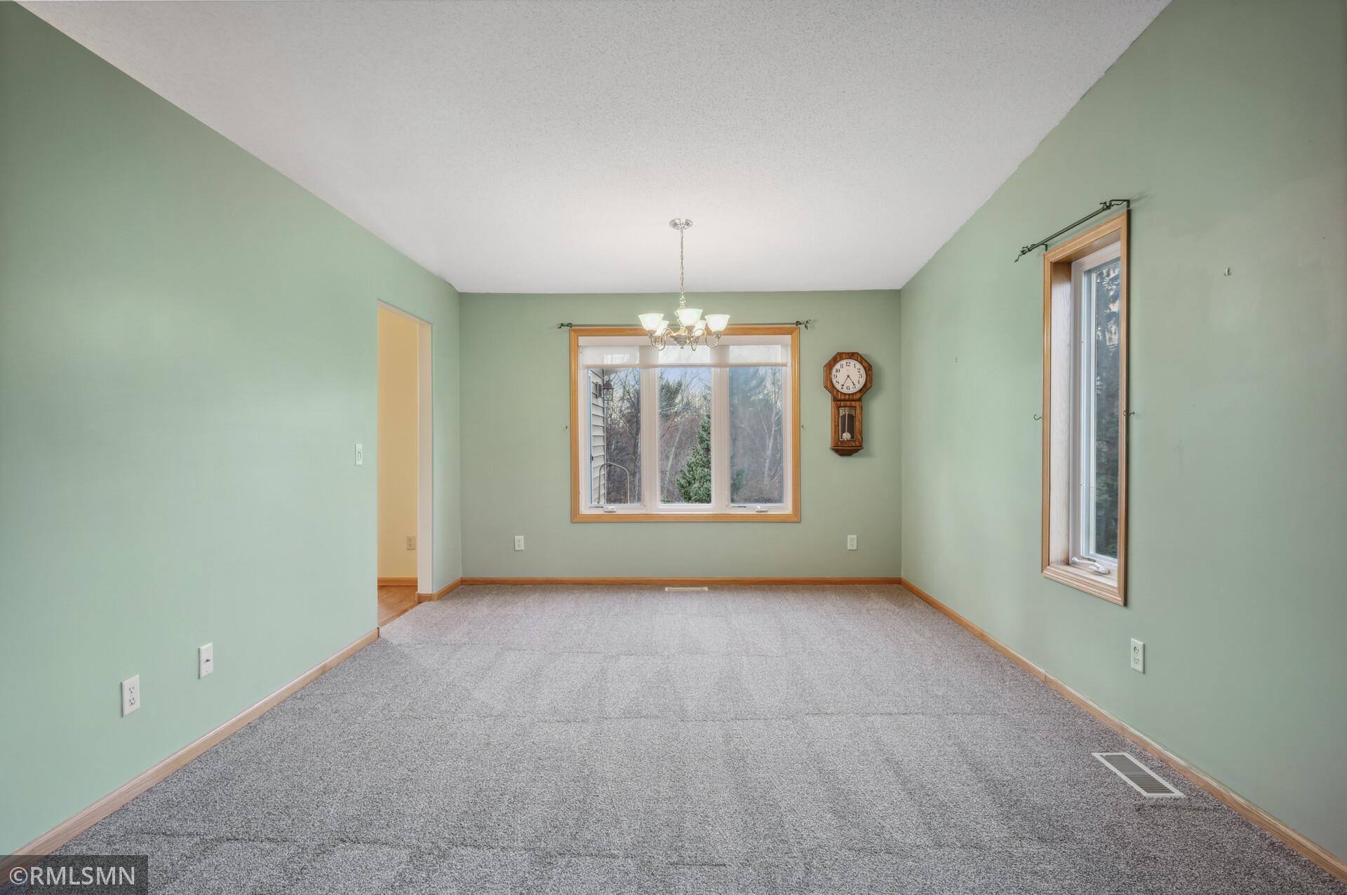 885 Evergreen Court