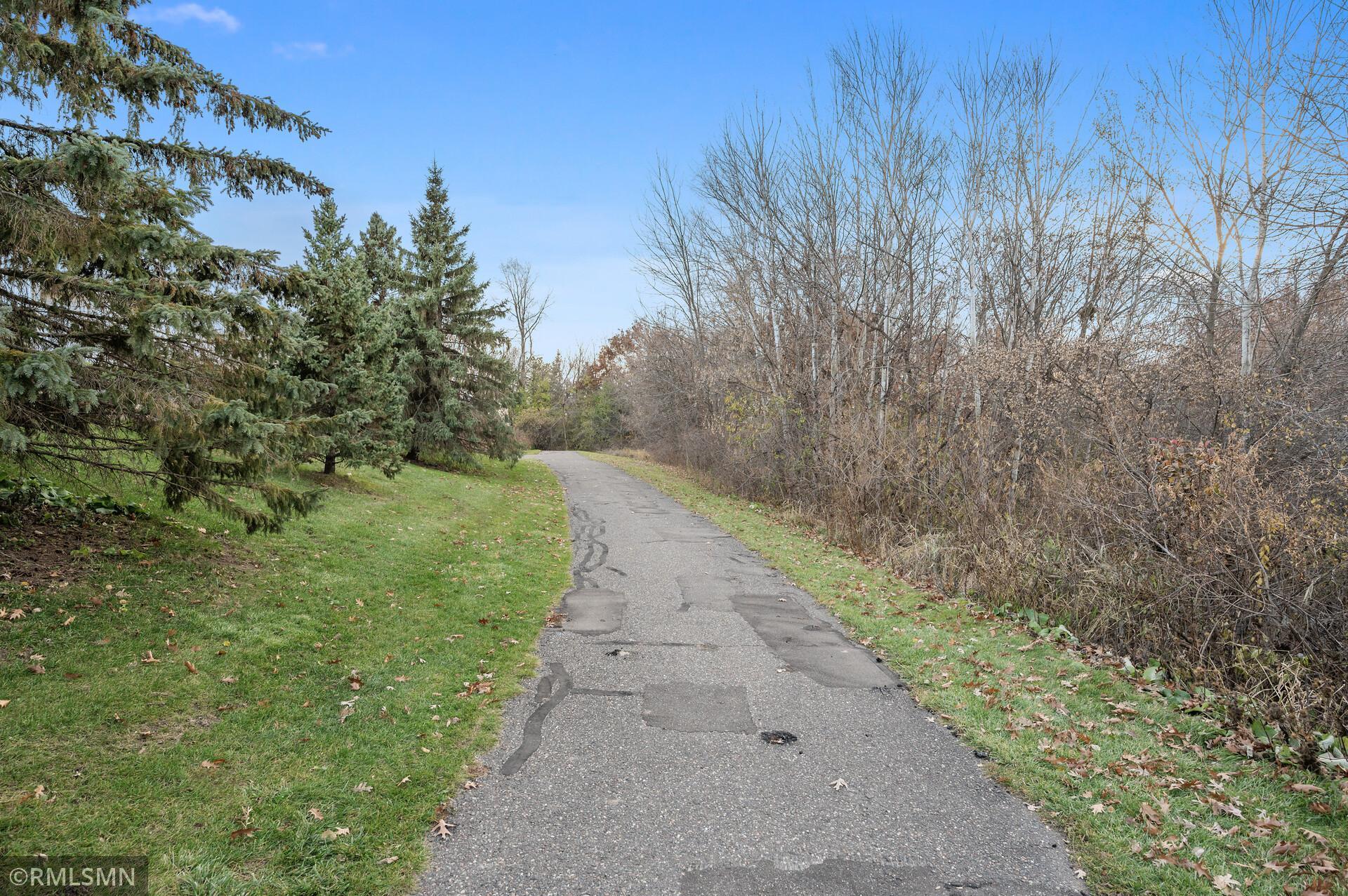 885 Evergreen Court