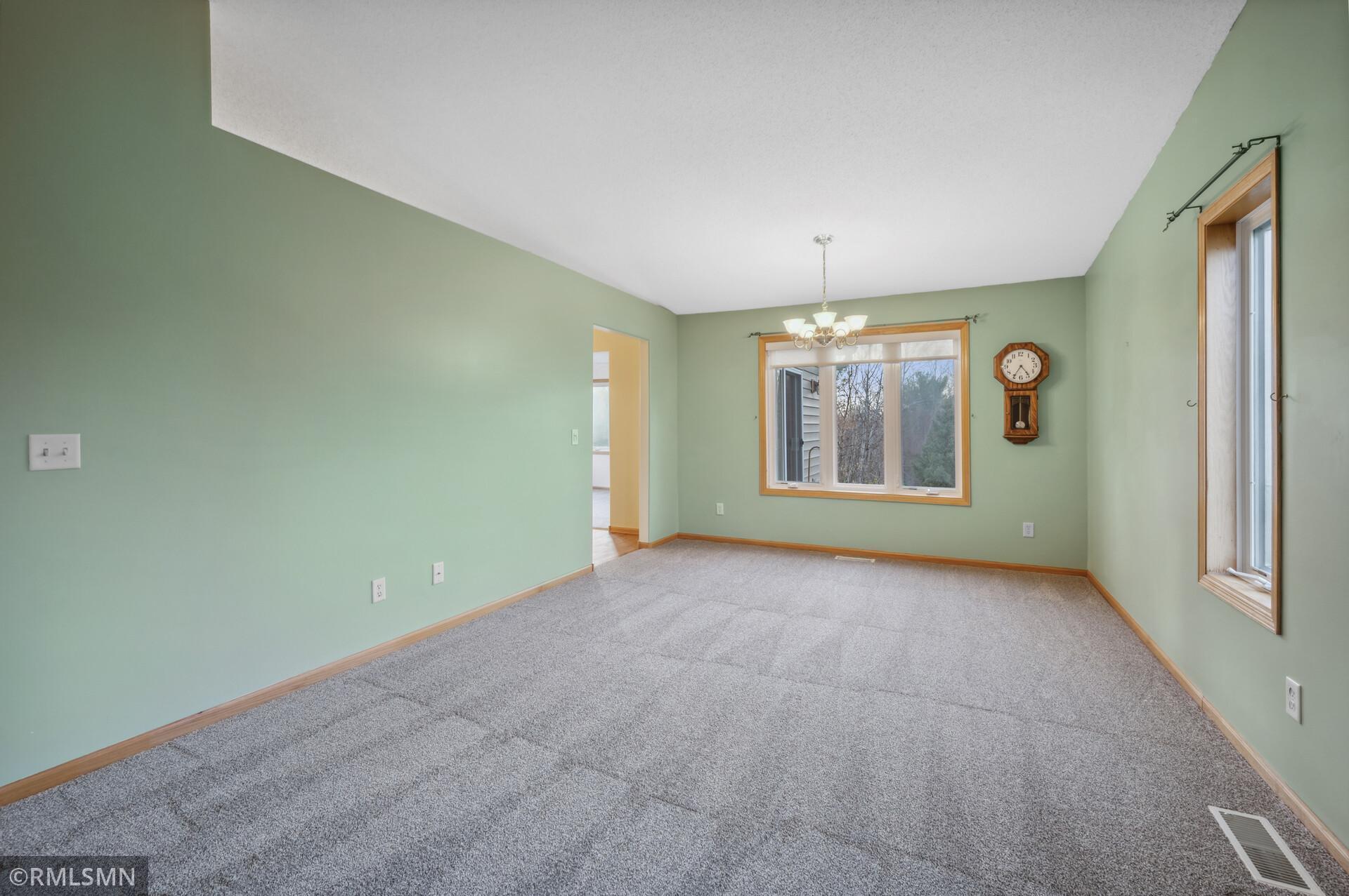 885 Evergreen Court