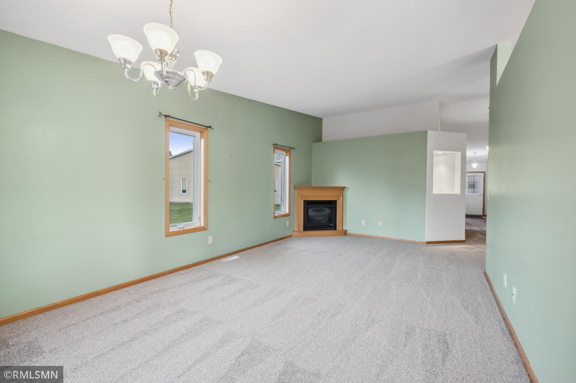 885 Evergreen Court