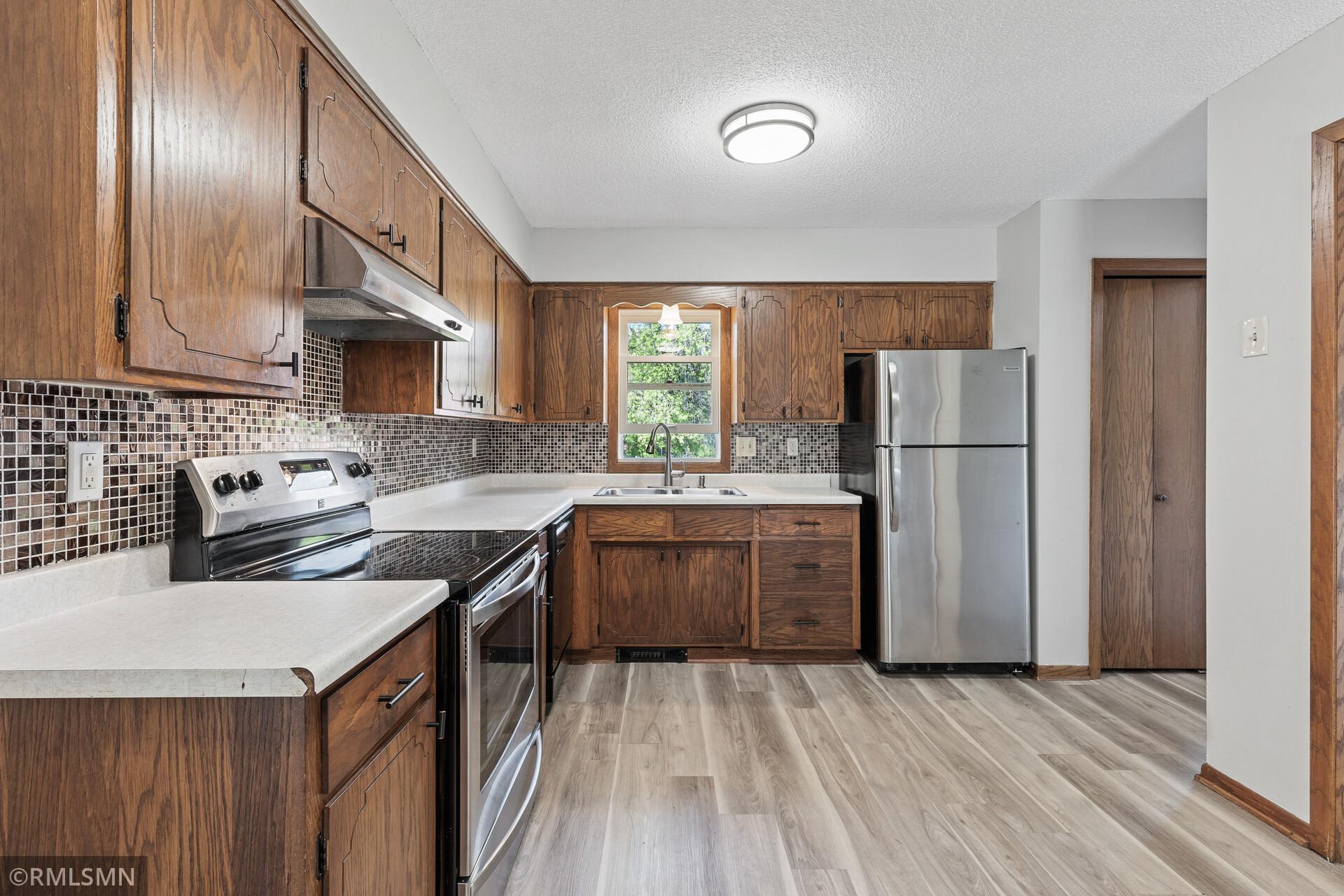 5821 Otter View Trail