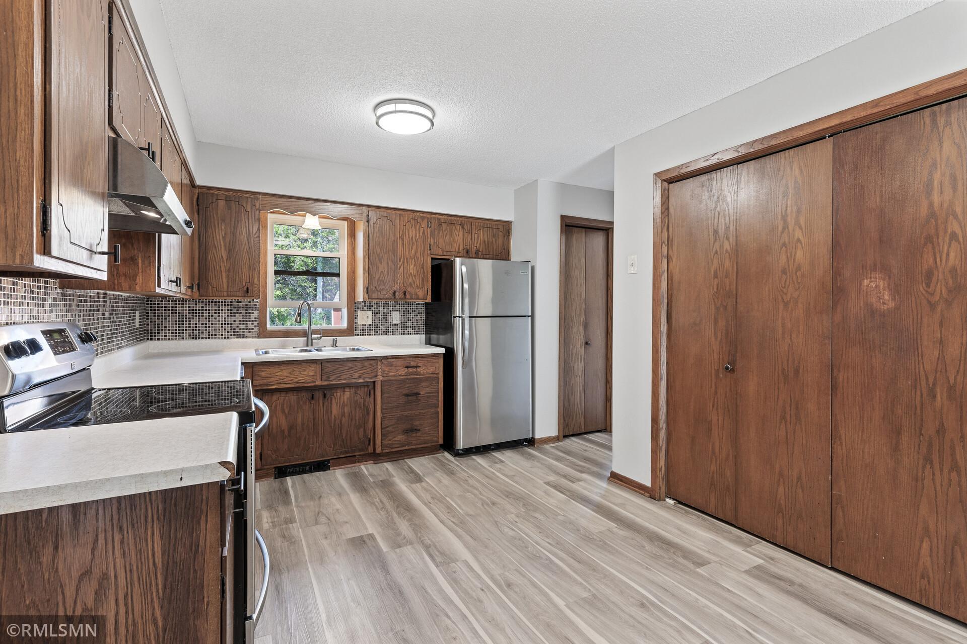 5821 Otter View Trail