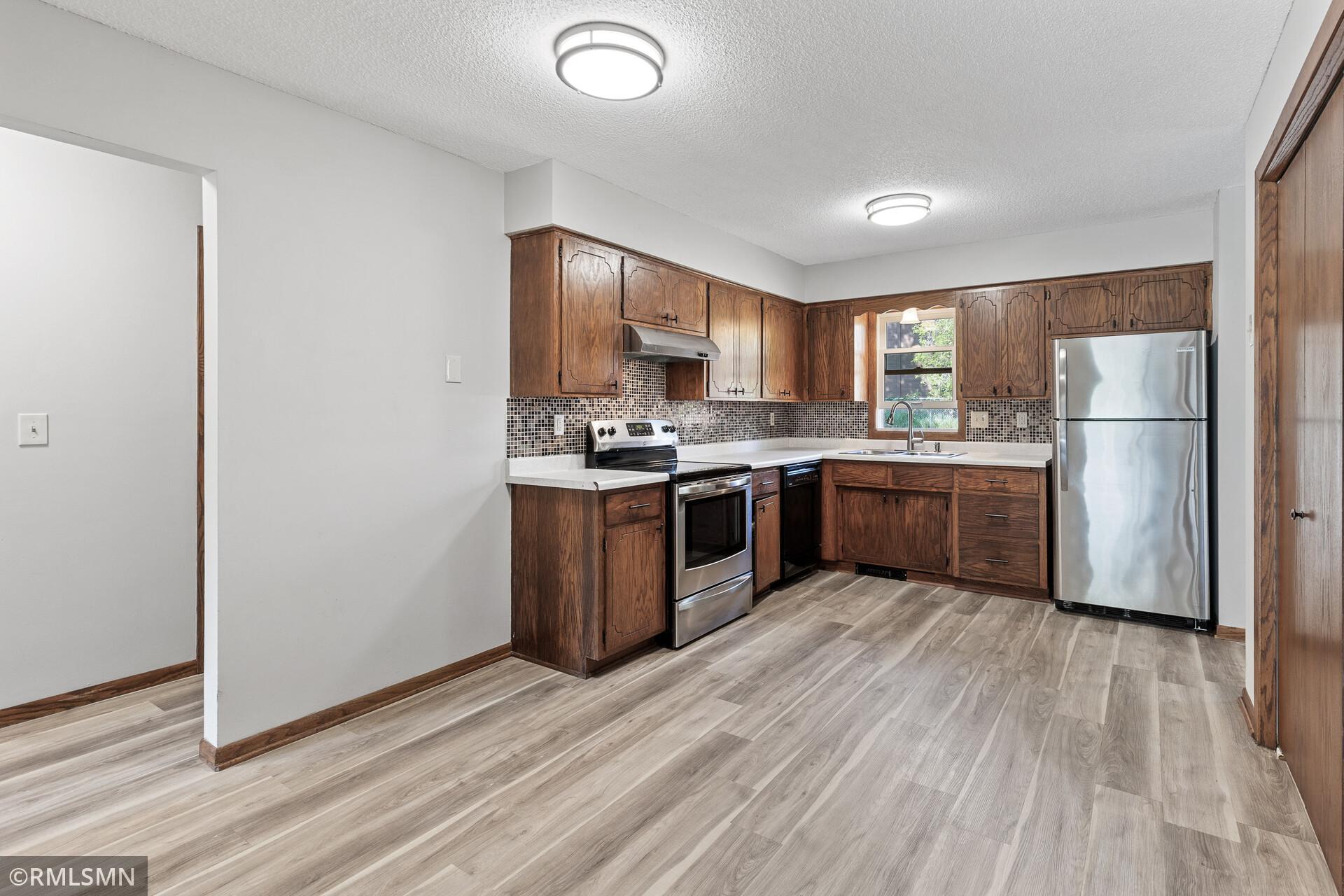 5821 Otter View Trail