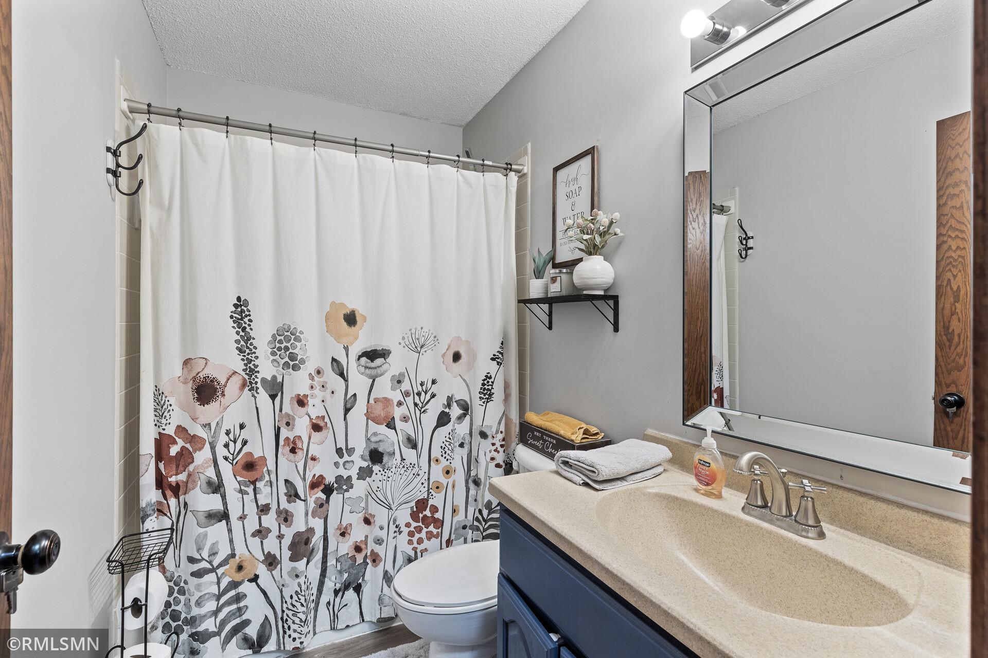 5821 Otter View Trail